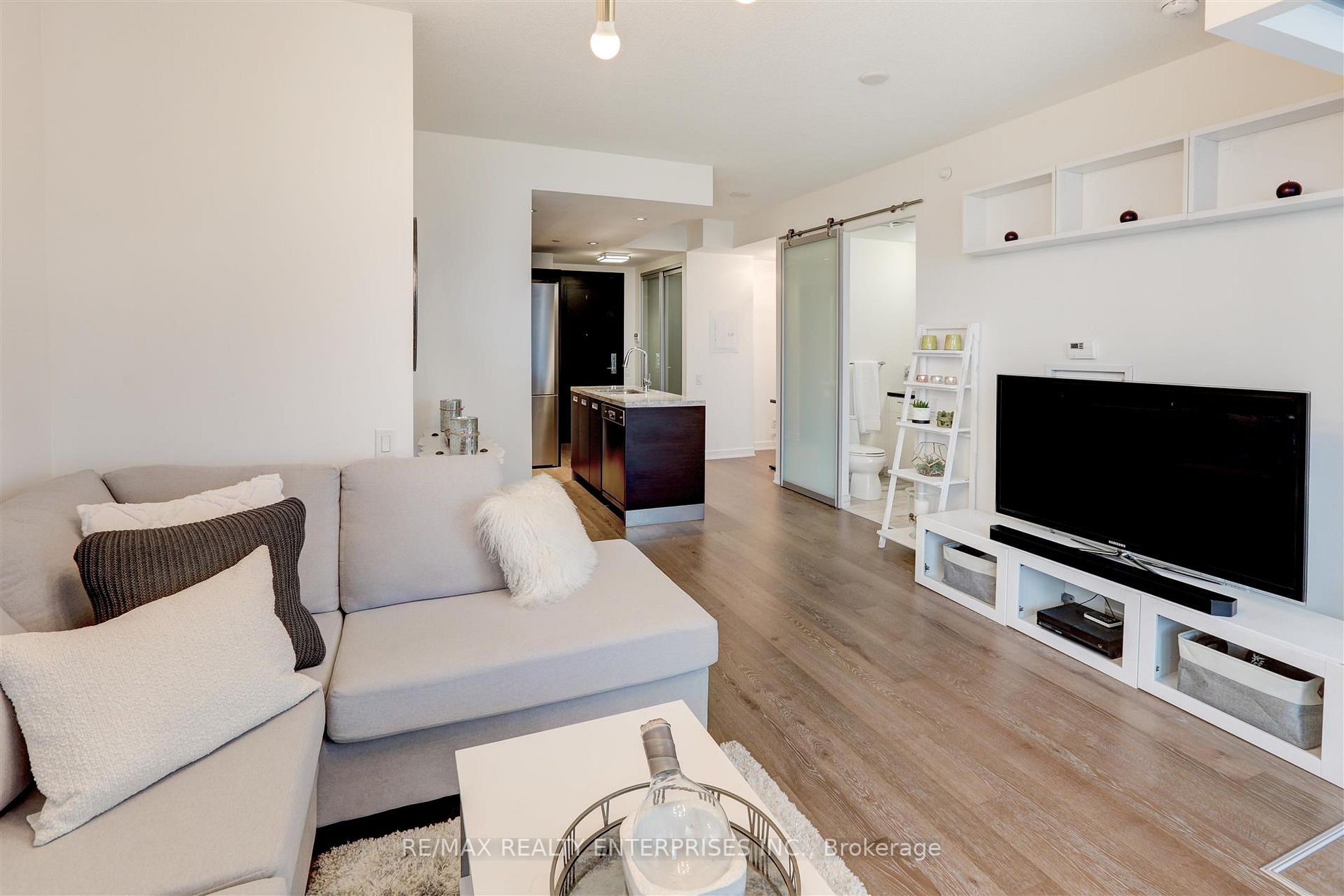 90 Park Lawn Rd, #2203