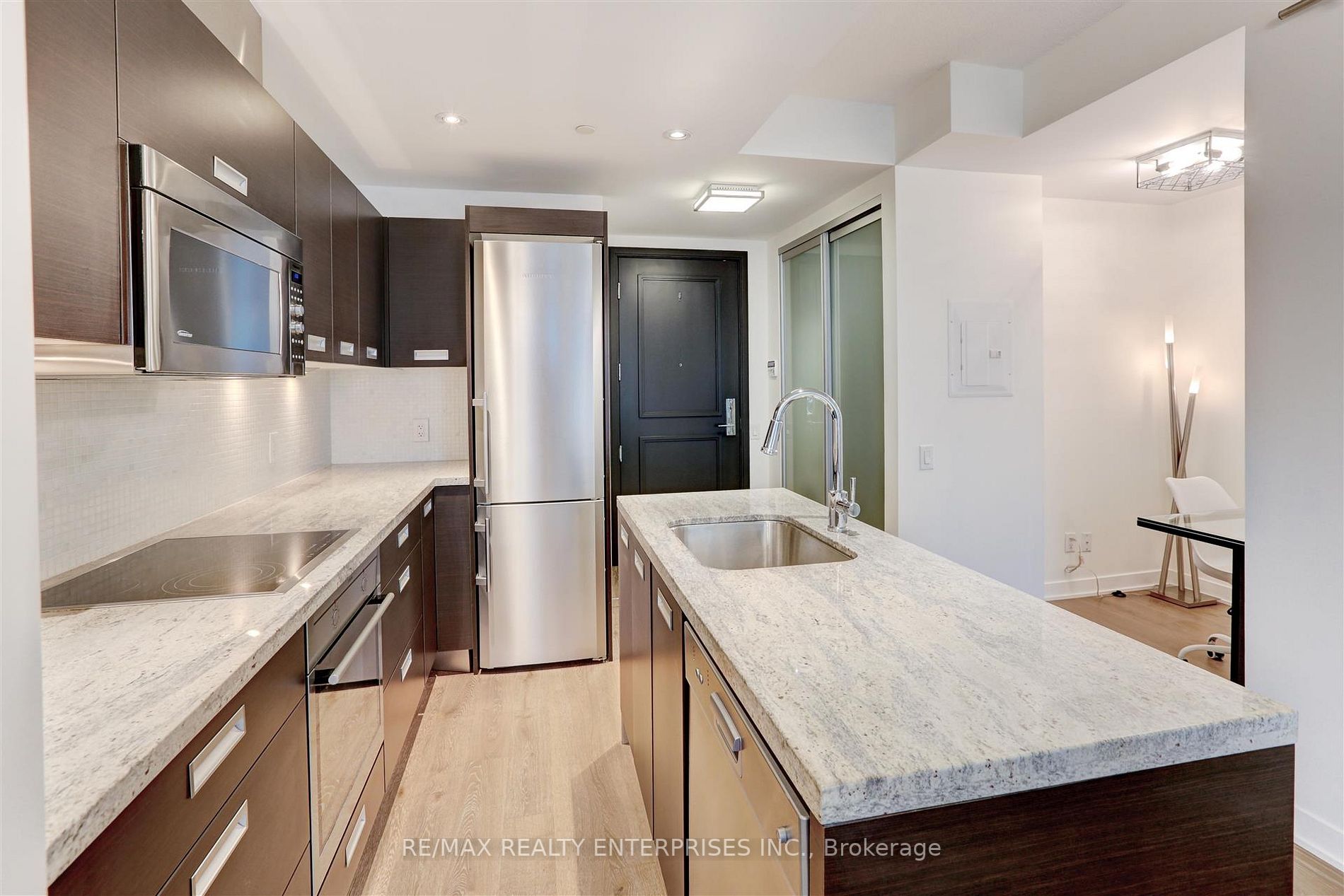 90 Park Lawn Rd, #2203