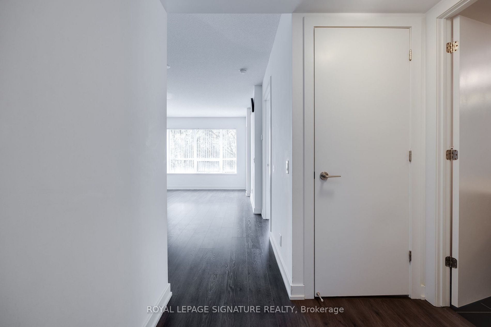 2220 Lake Shore Blvd W, #401