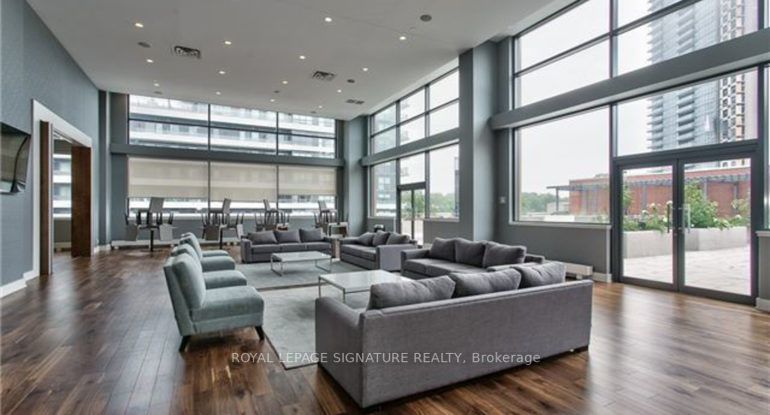 2220 Lake Shore Blvd W, #401