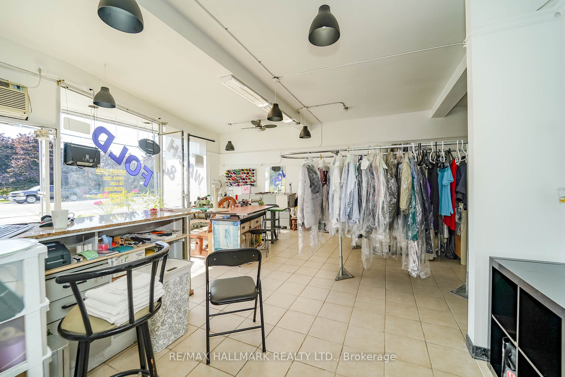1195 Lakeshore Rd E