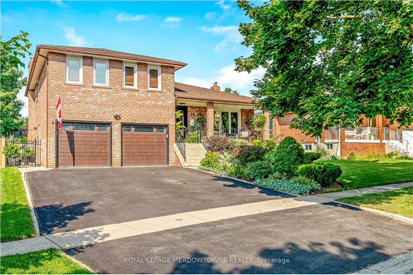 24 Hillside Dr, Halton Hills