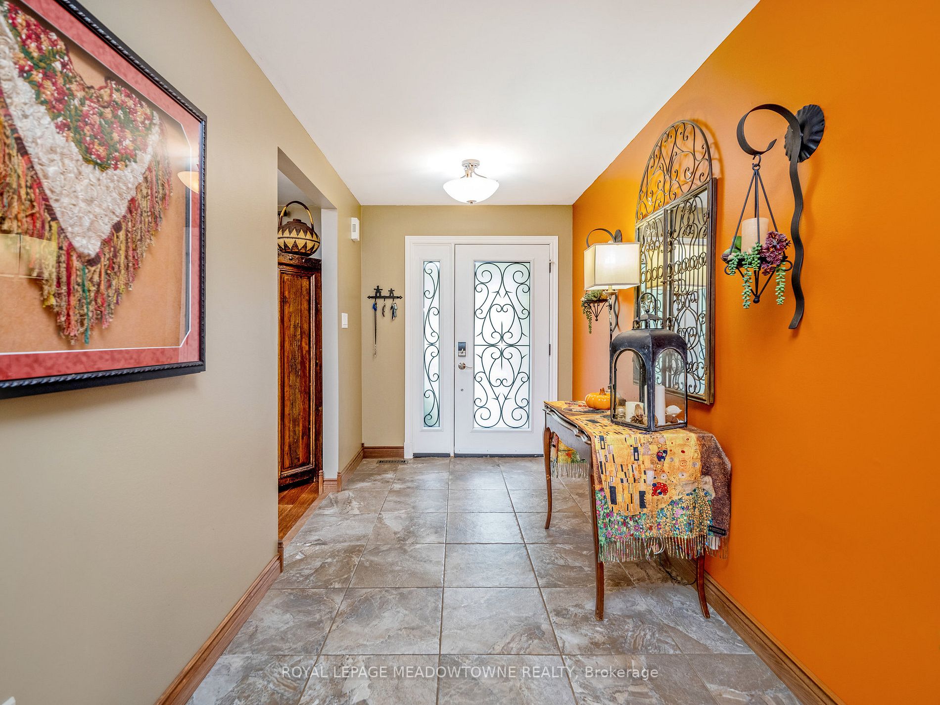 24 Hillside Dr