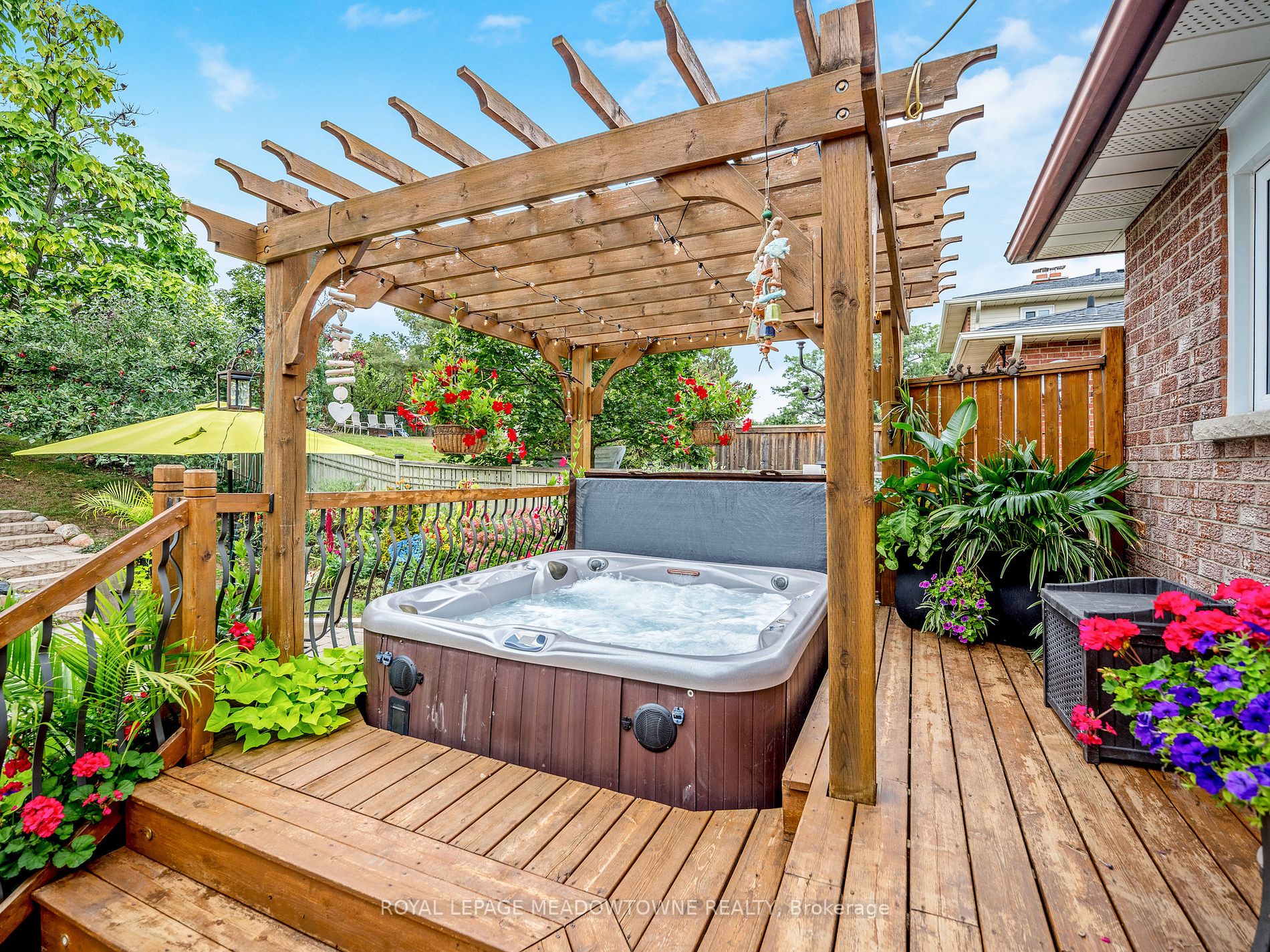 24 Hillside Dr