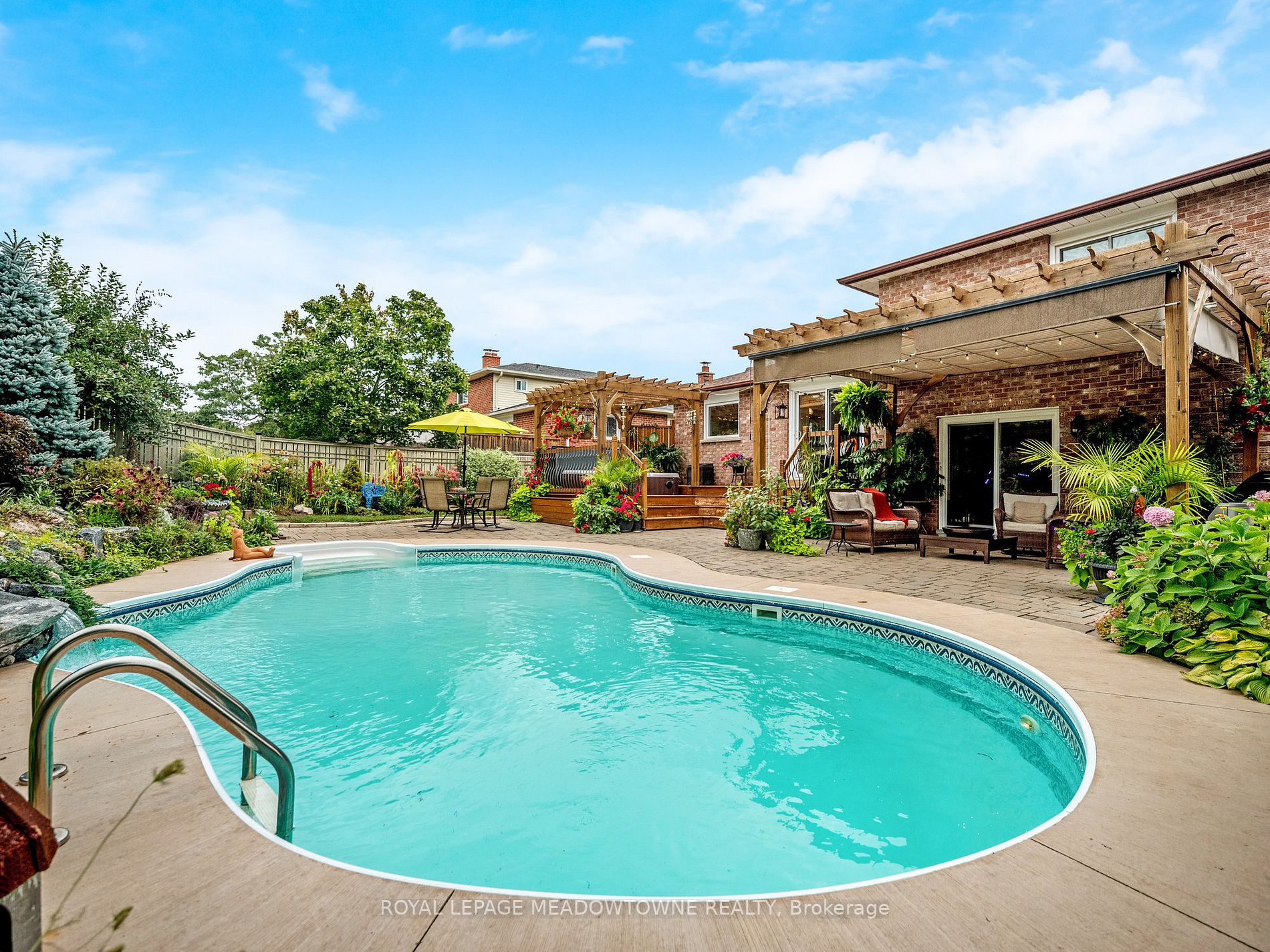 24 Hillside Dr