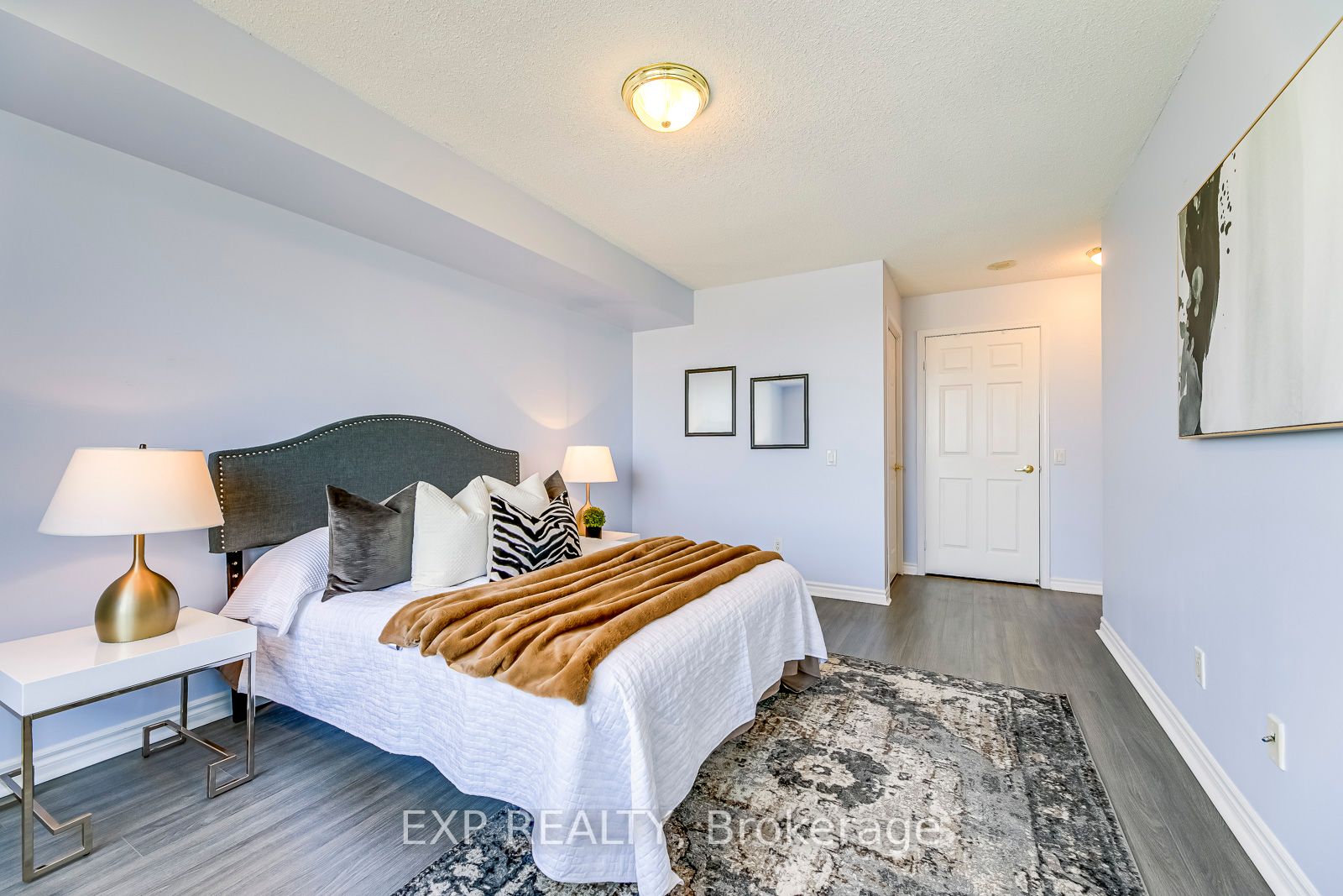 25 Kingsbridge Garden Circ, #1216