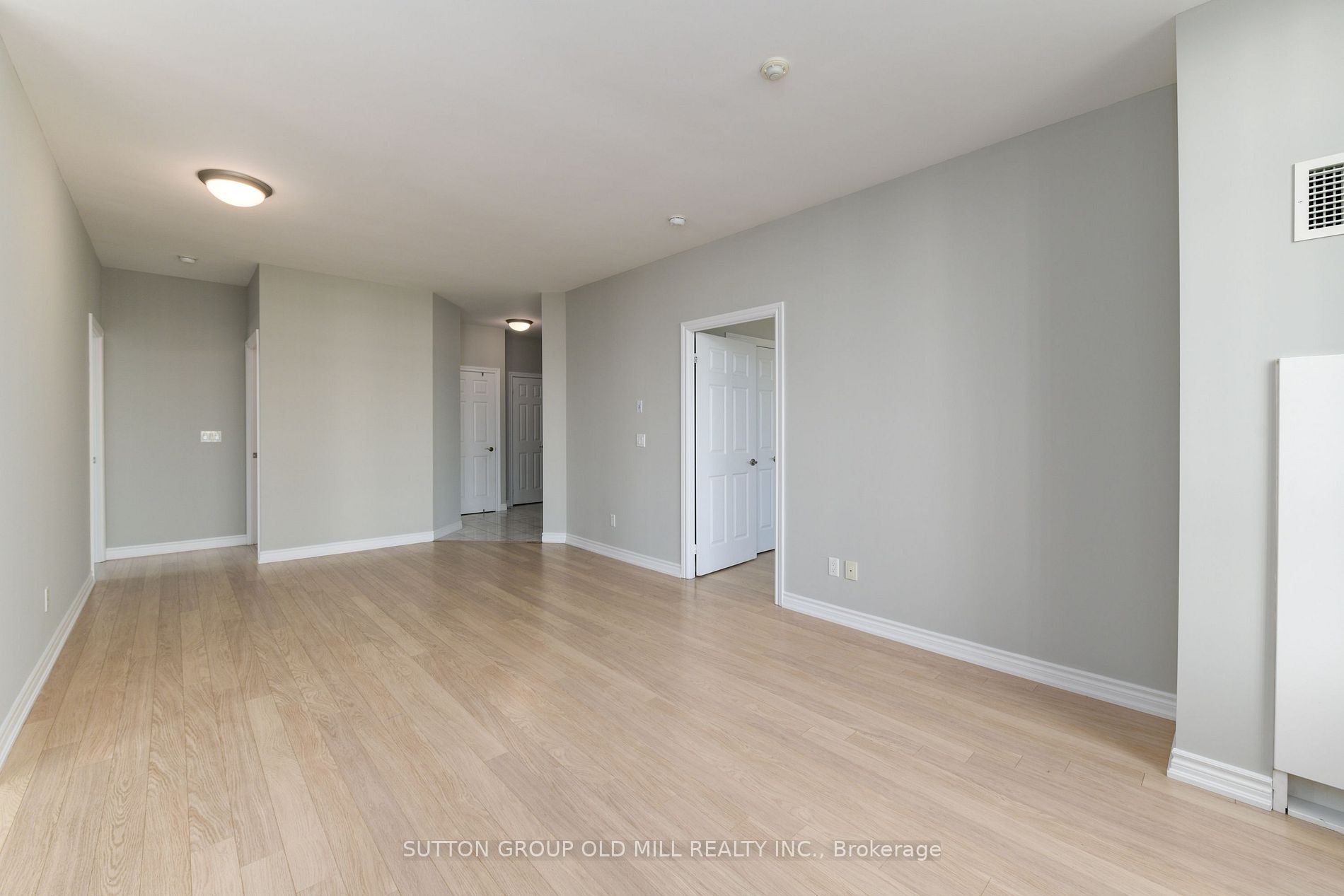 1135 Royal York Rd, #917