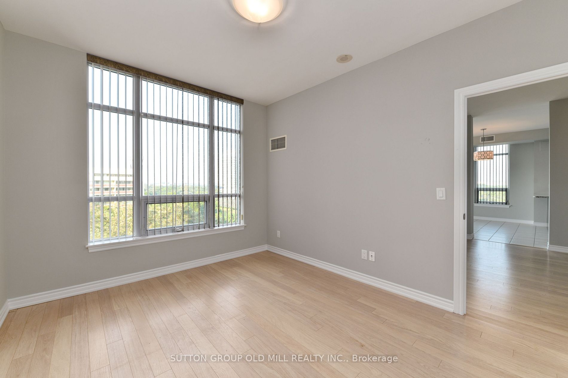 1135 Royal York Rd, #917