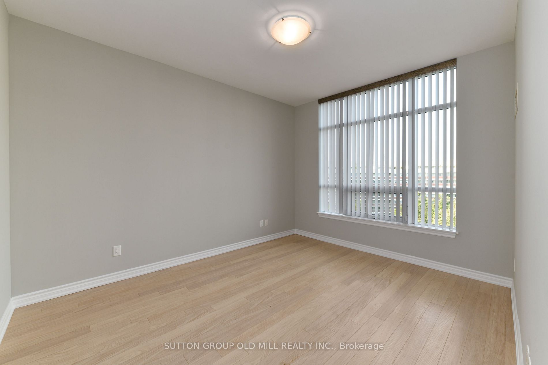 1135 Royal York Rd, #917