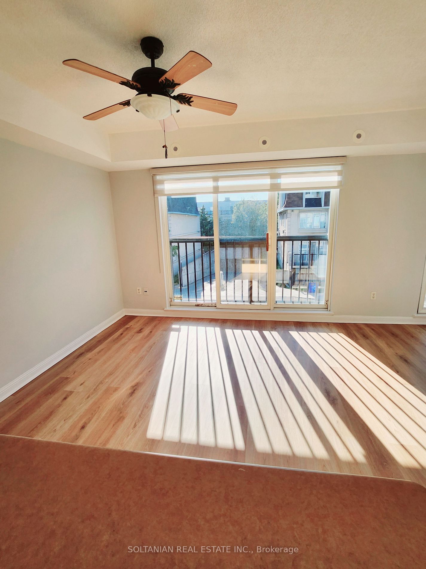 105 George Appleton Way, #2152