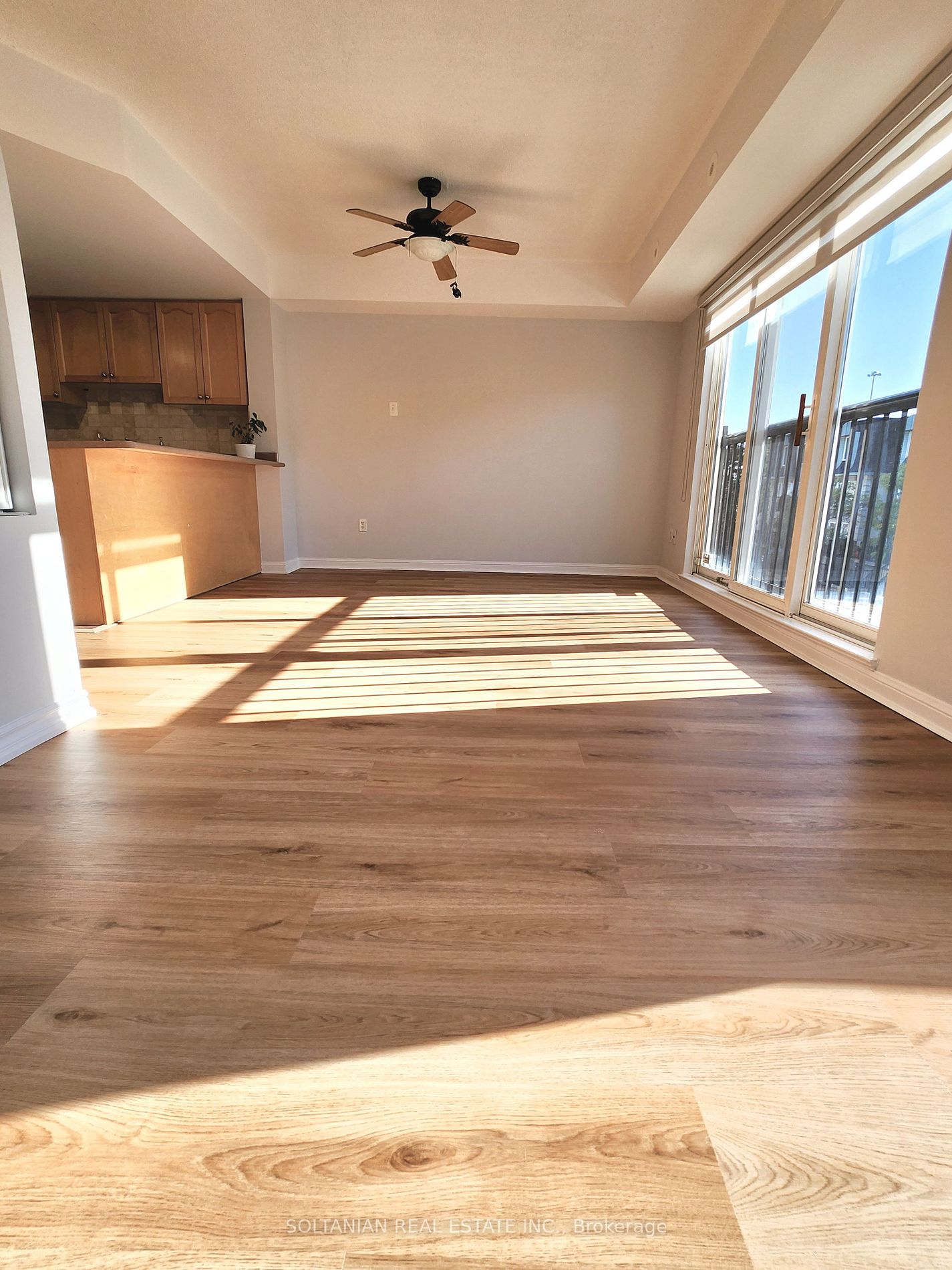 105 George Appleton Way, #2152