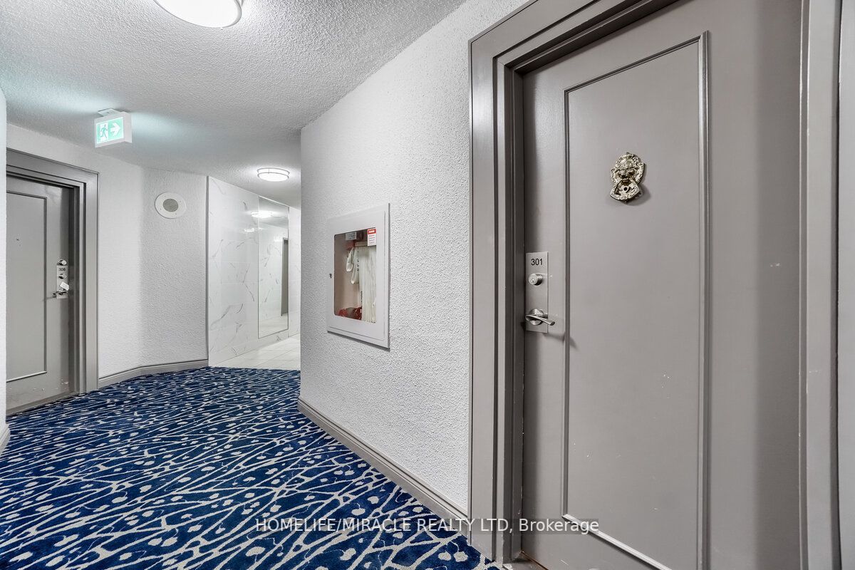 234 Albion Rd, #301
