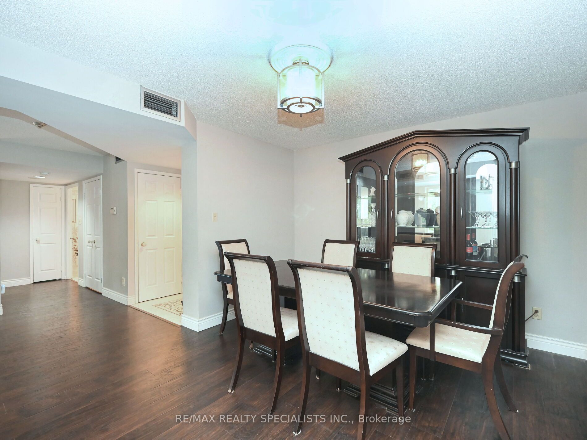 45 Kingsbridge Garden Circ, #308