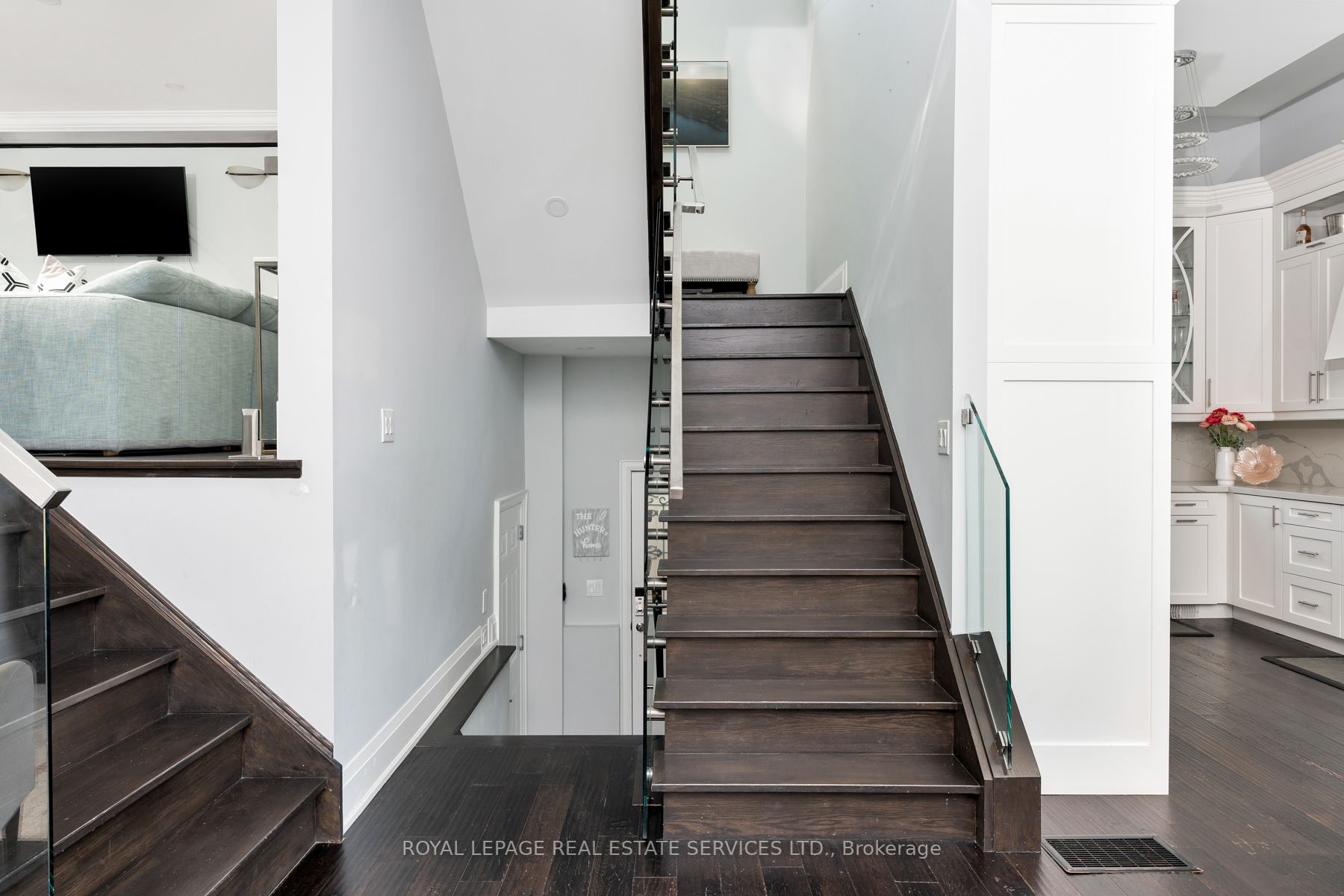 233 Park Lawn Rd