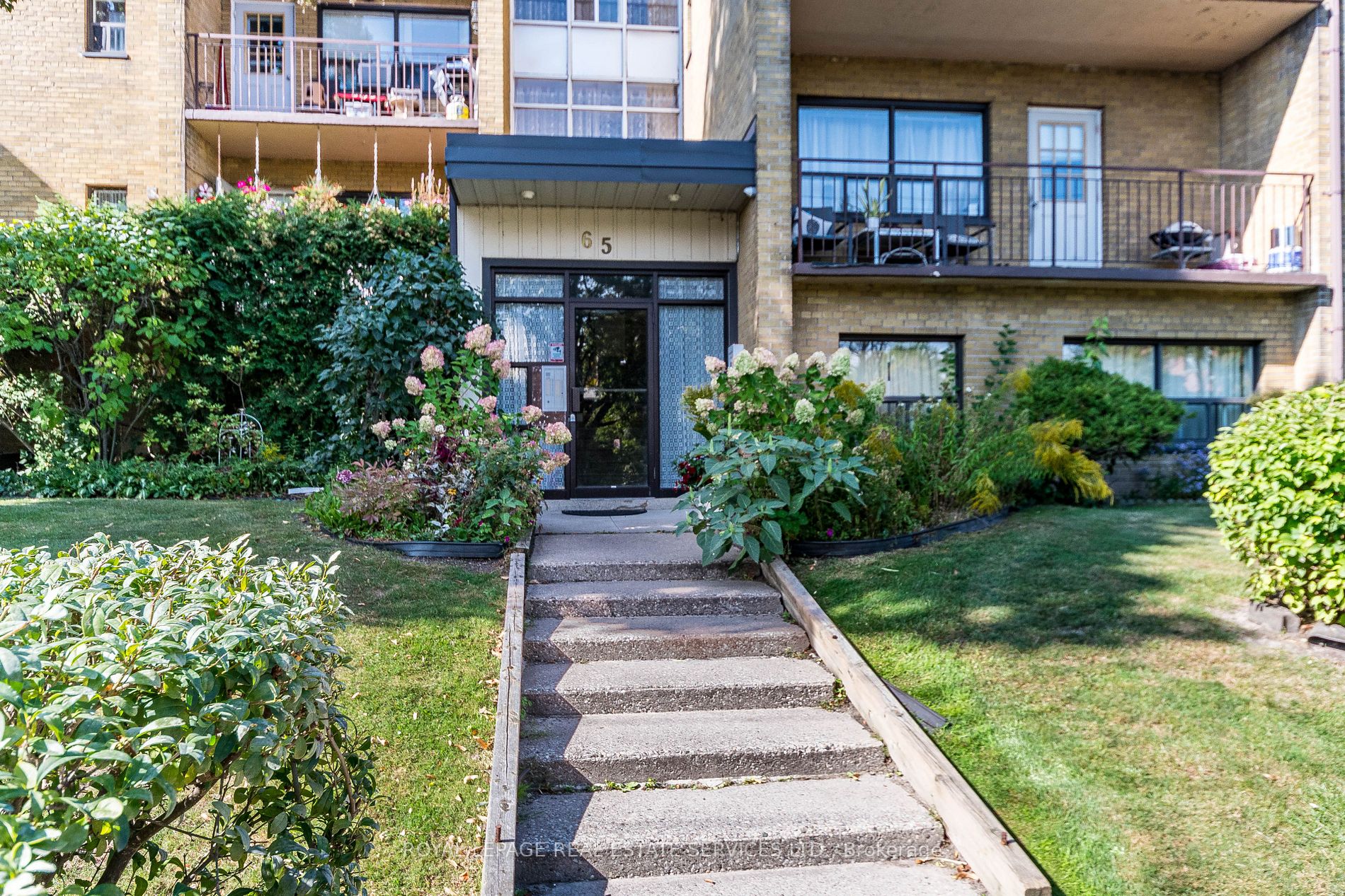 65 Cloverhill Rd