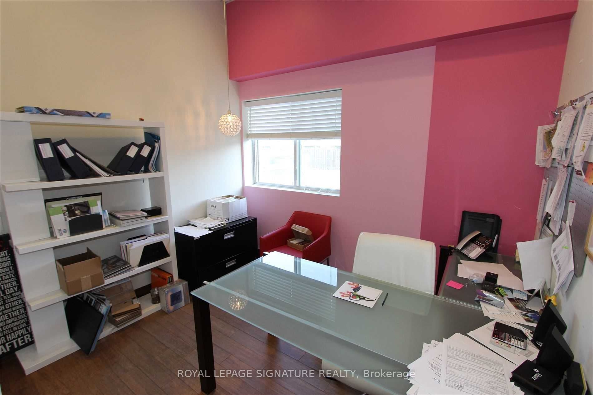 2458 Dundas St W, #9