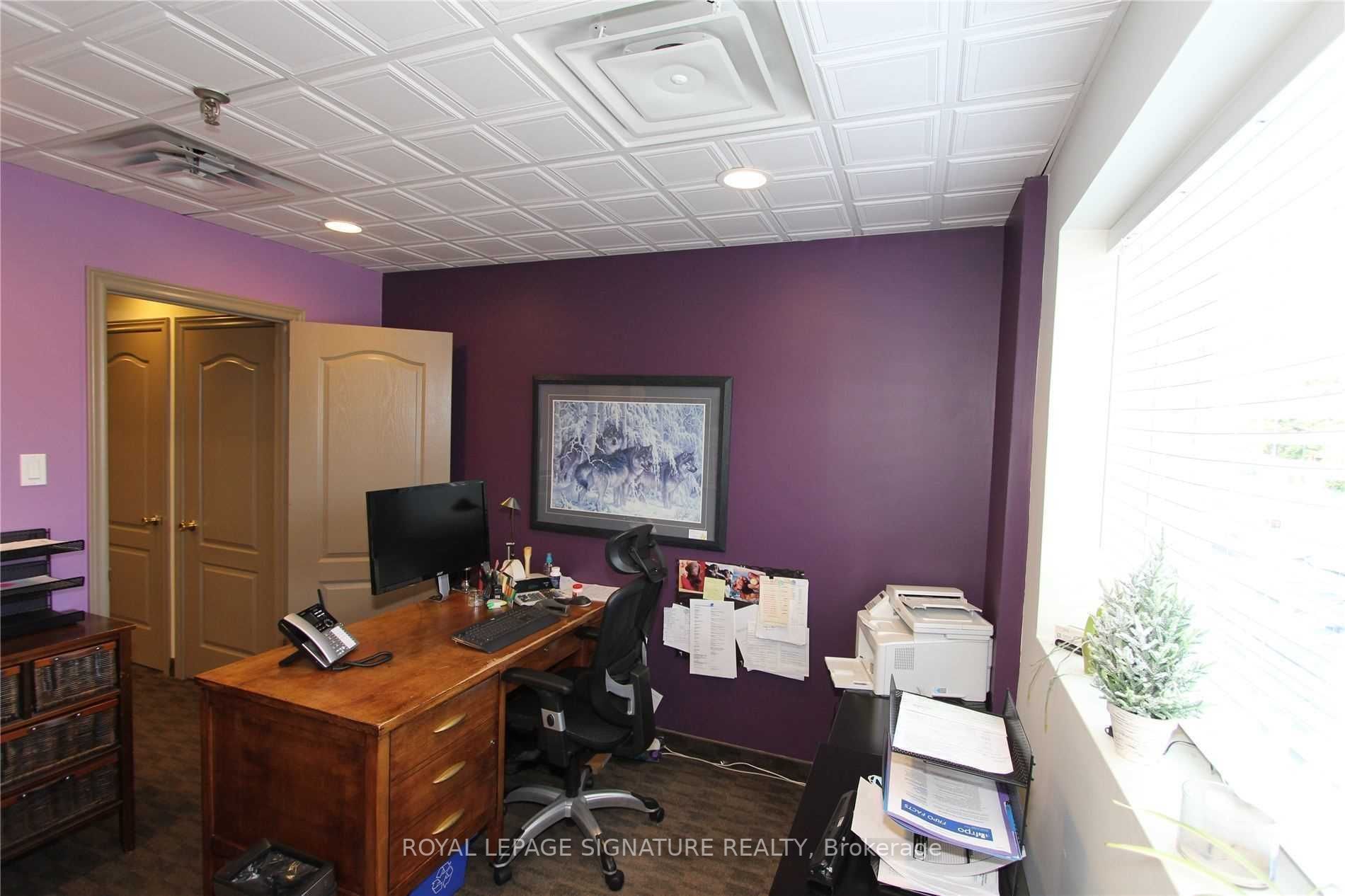 2458 Dundas St W, #9