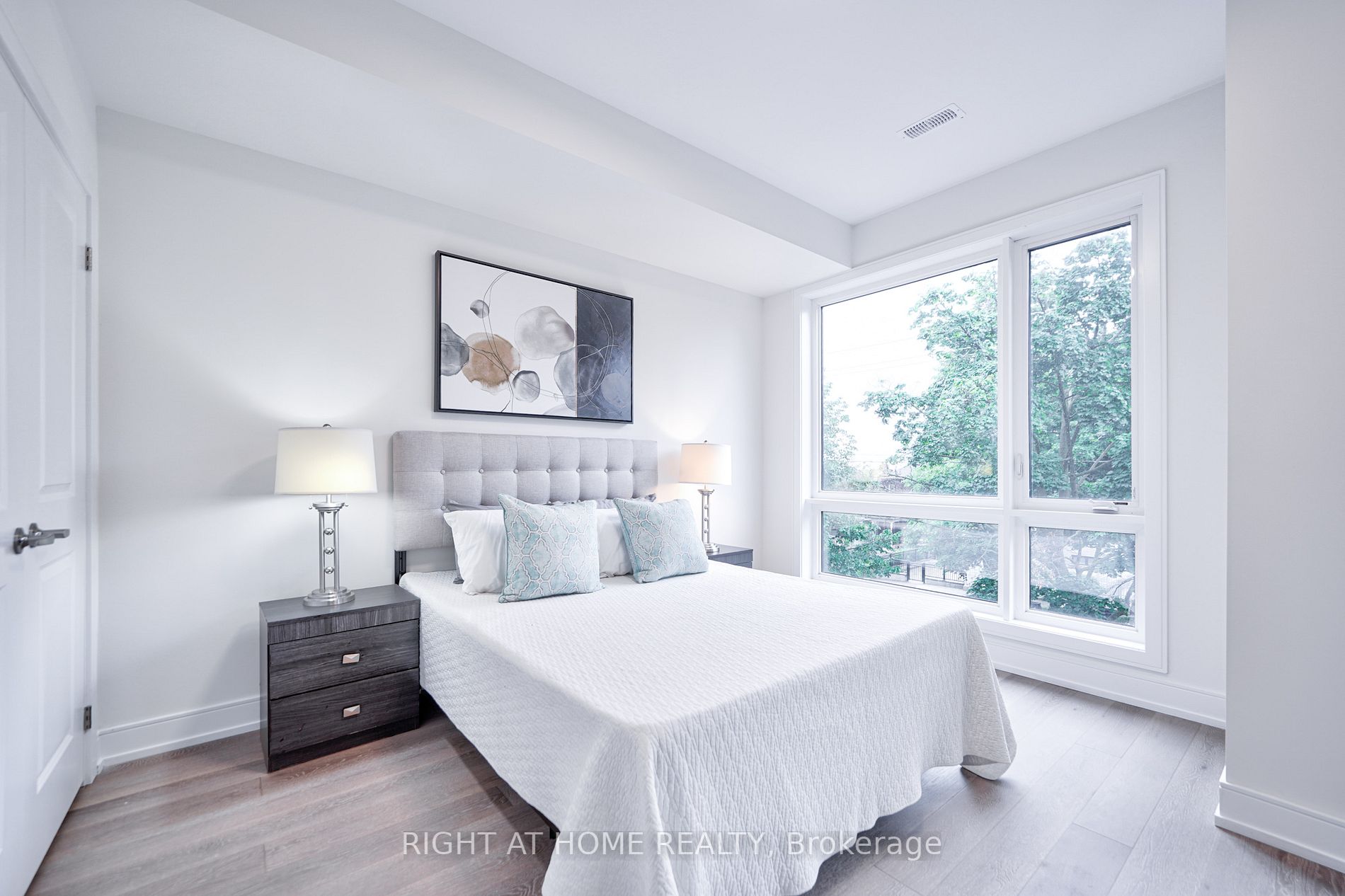 177F Caledonia Rd