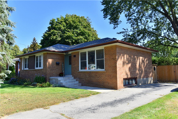 1198 Pinegrove Rd, Oakville