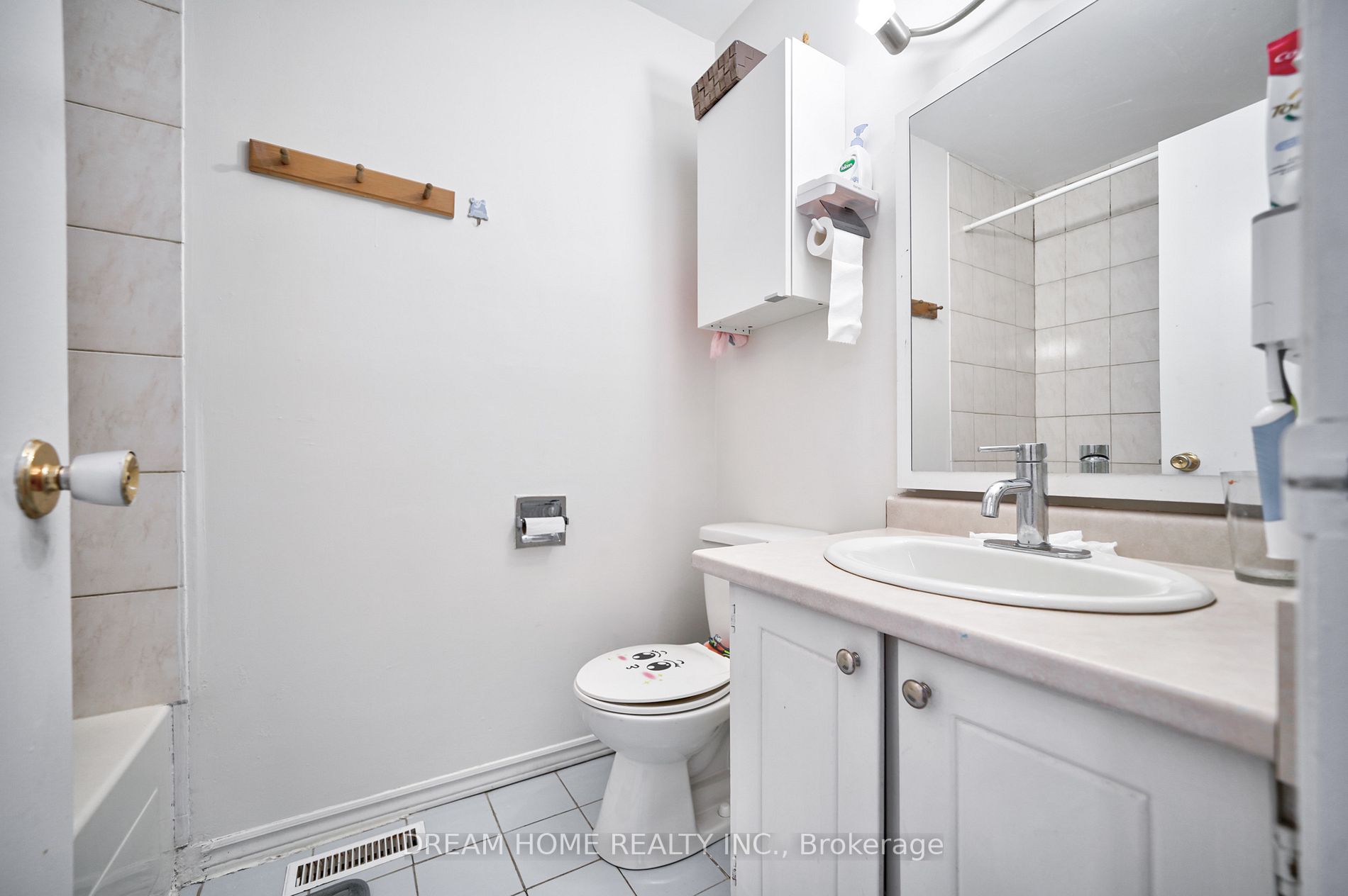 830 Stainton Dr, #3