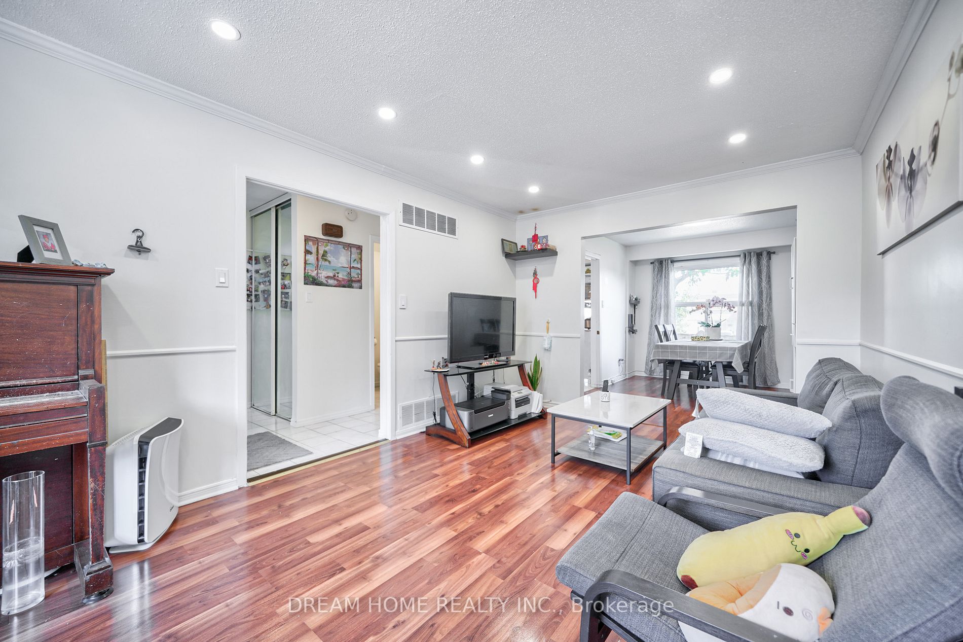 830 Stainton Dr, #3