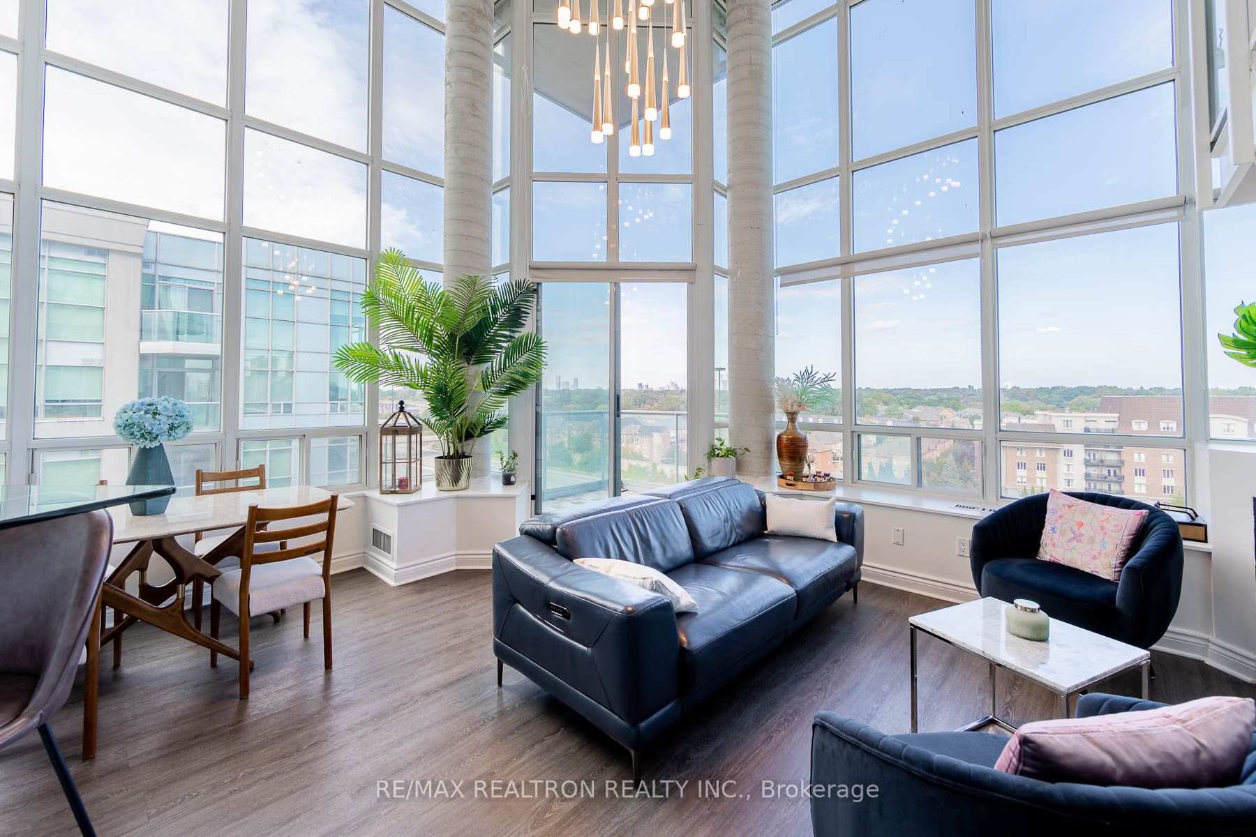250 Manitoba Street, #616