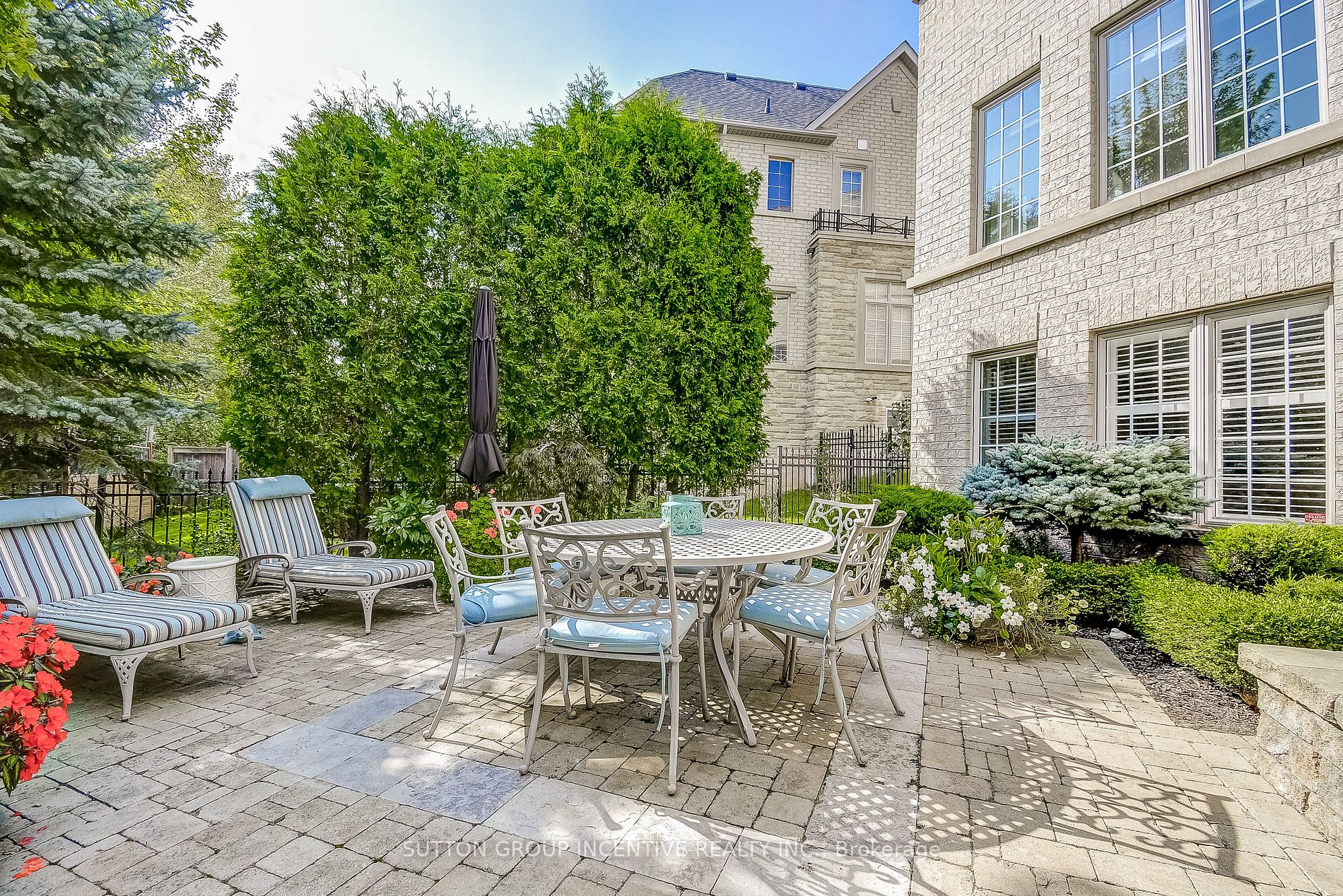 3116 Cardross Crt