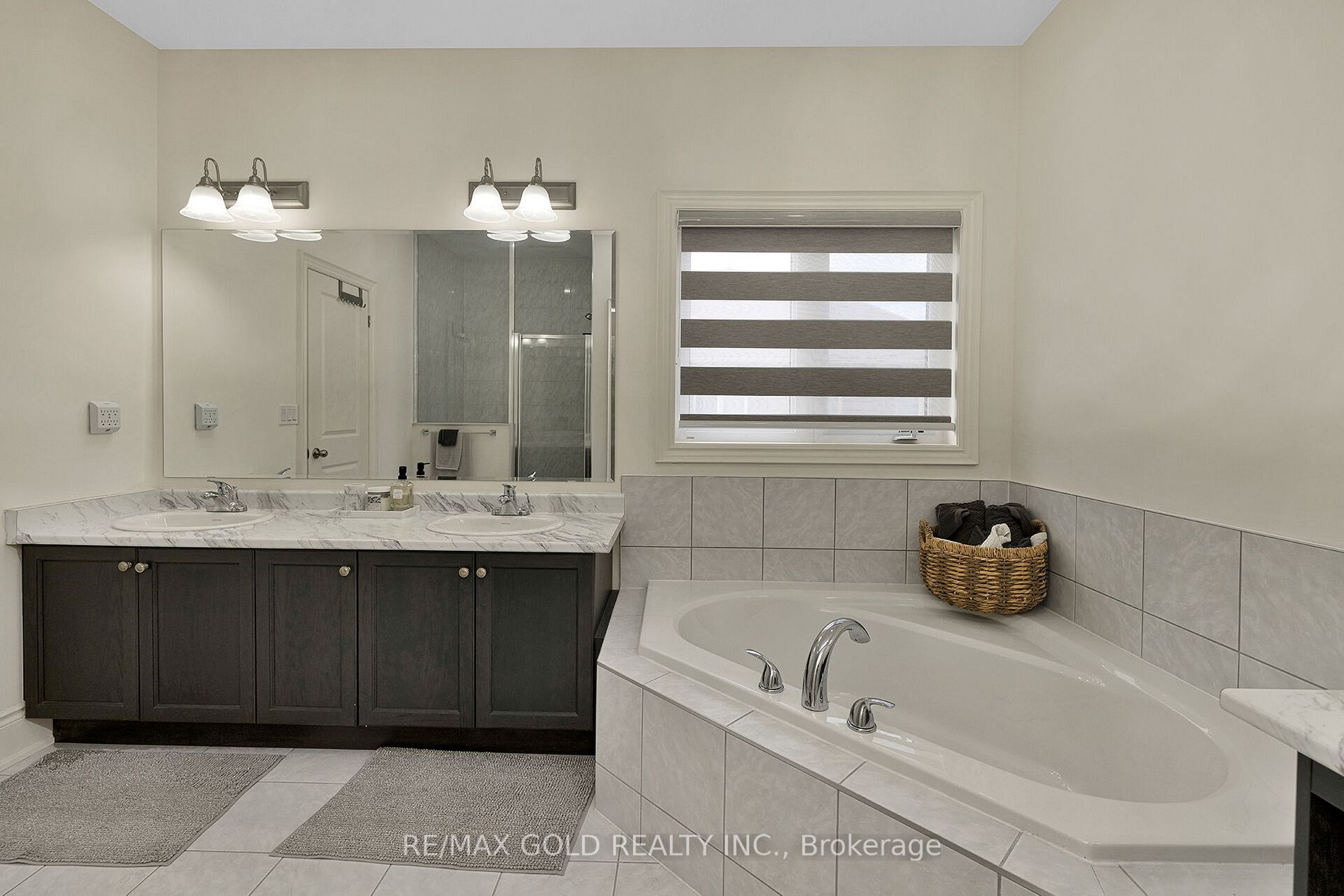 52 Elverton Cres
