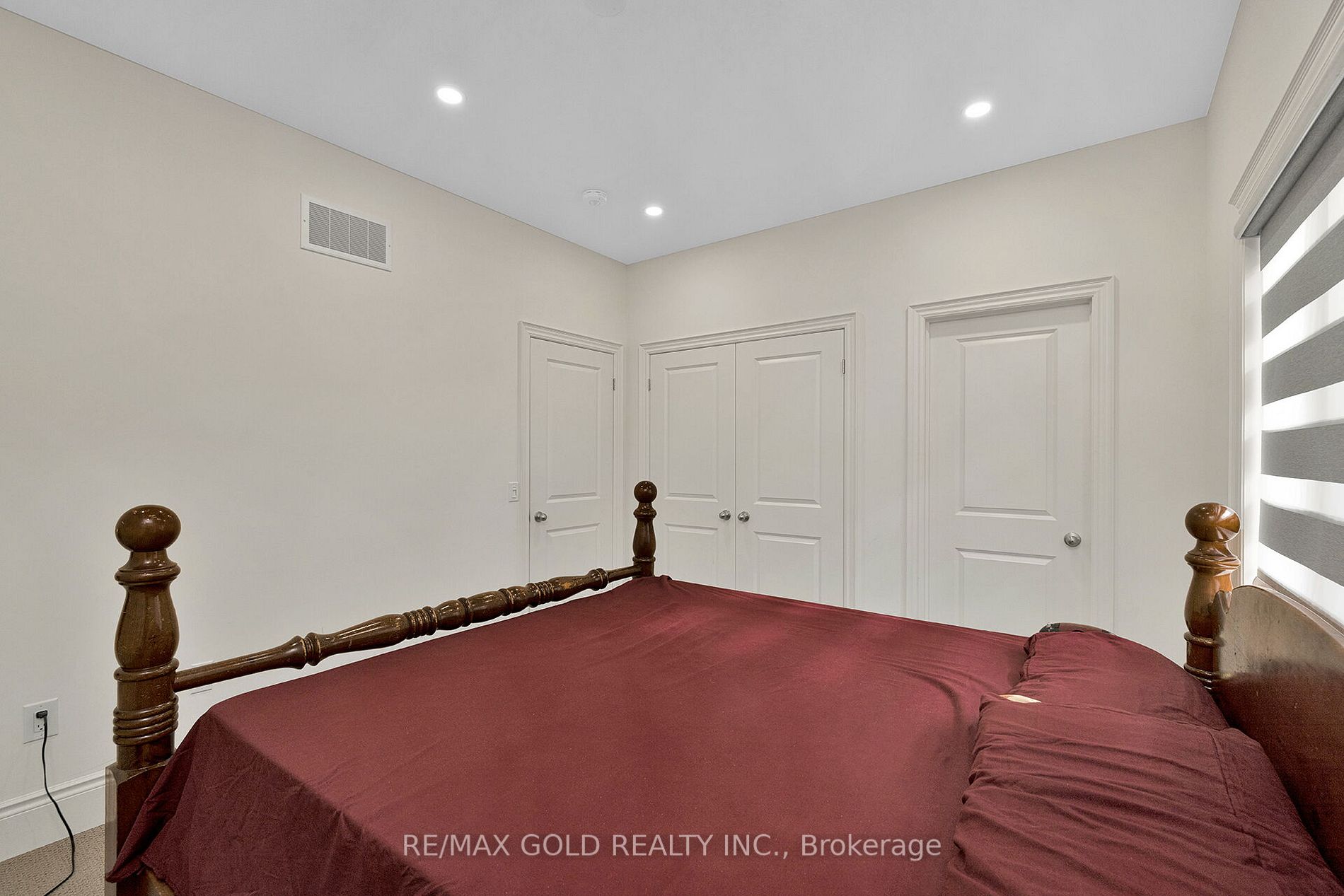 52 Elverton Cres