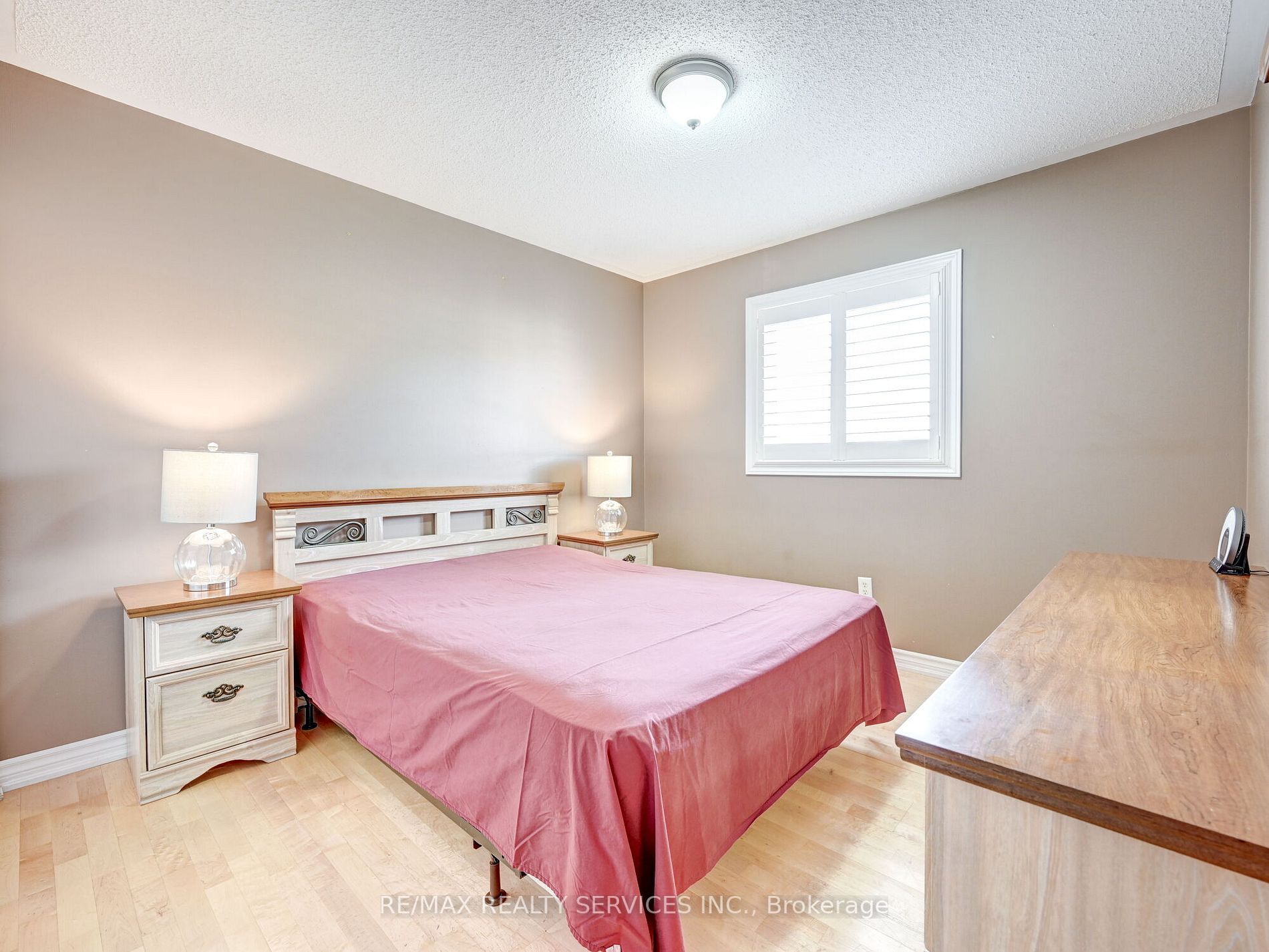 9 Earl Grey Cres