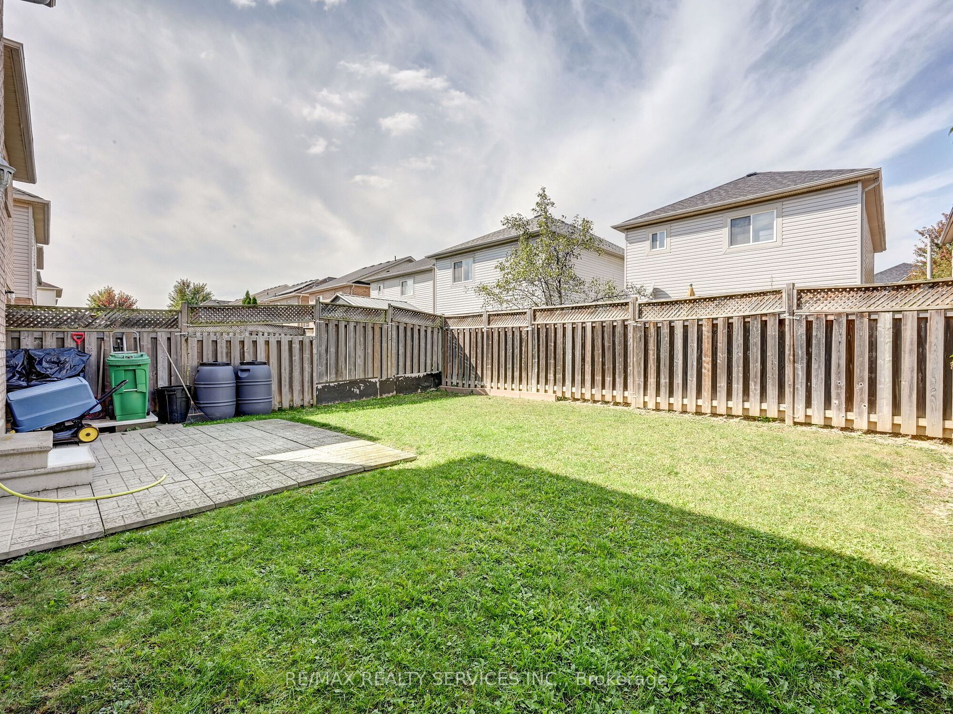 9 Earl Grey Cres