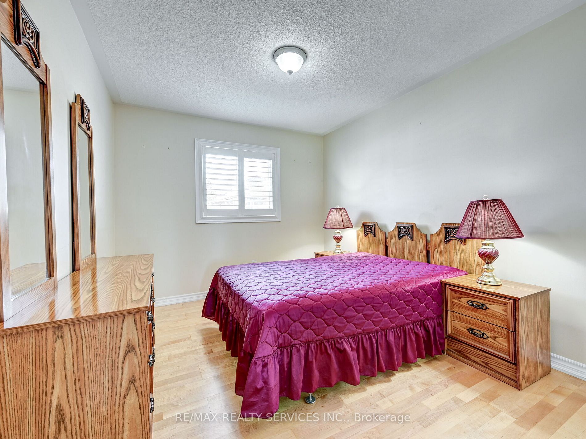 9 Earl Grey Cres