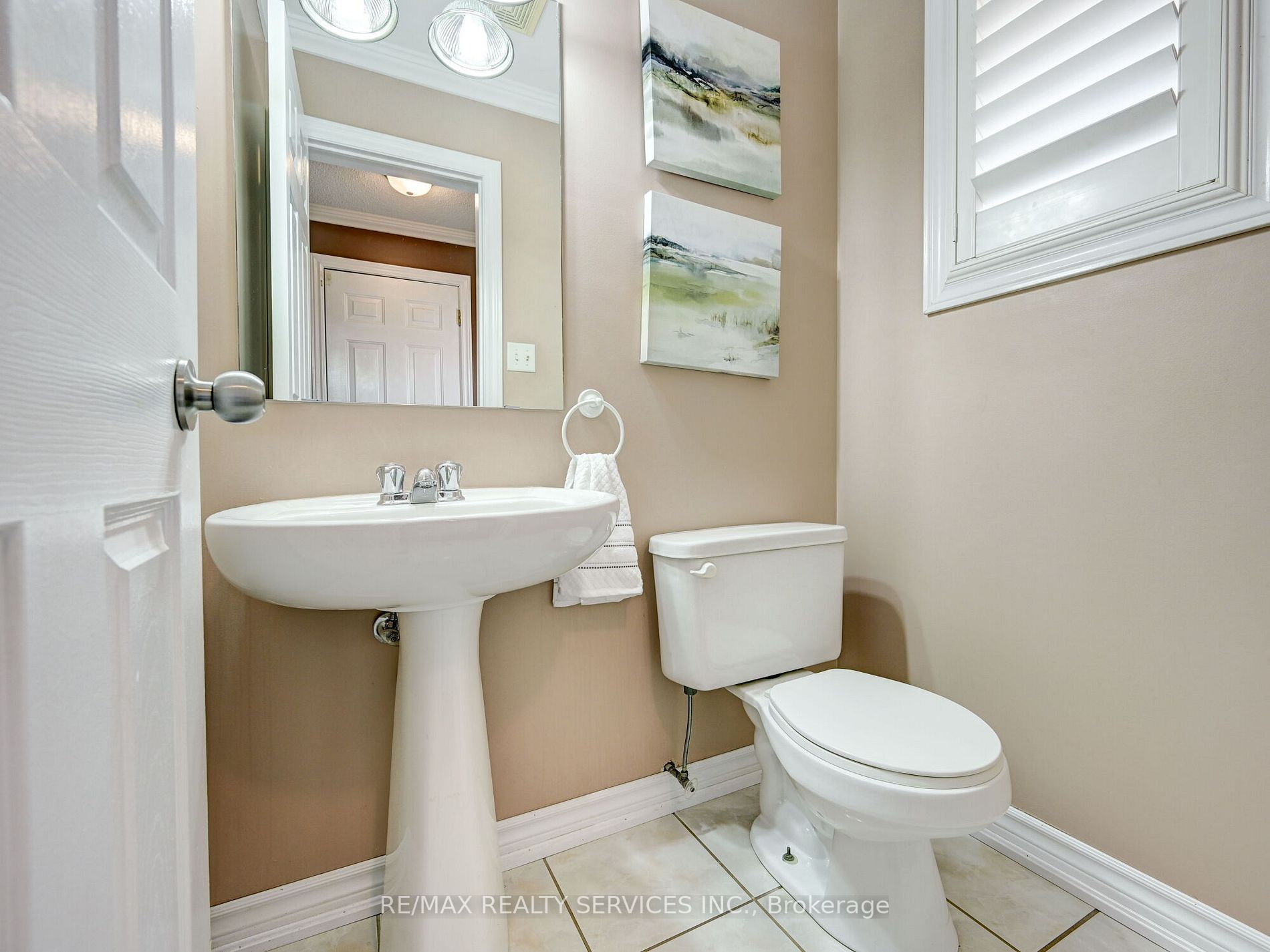 9 Earl Grey Cres