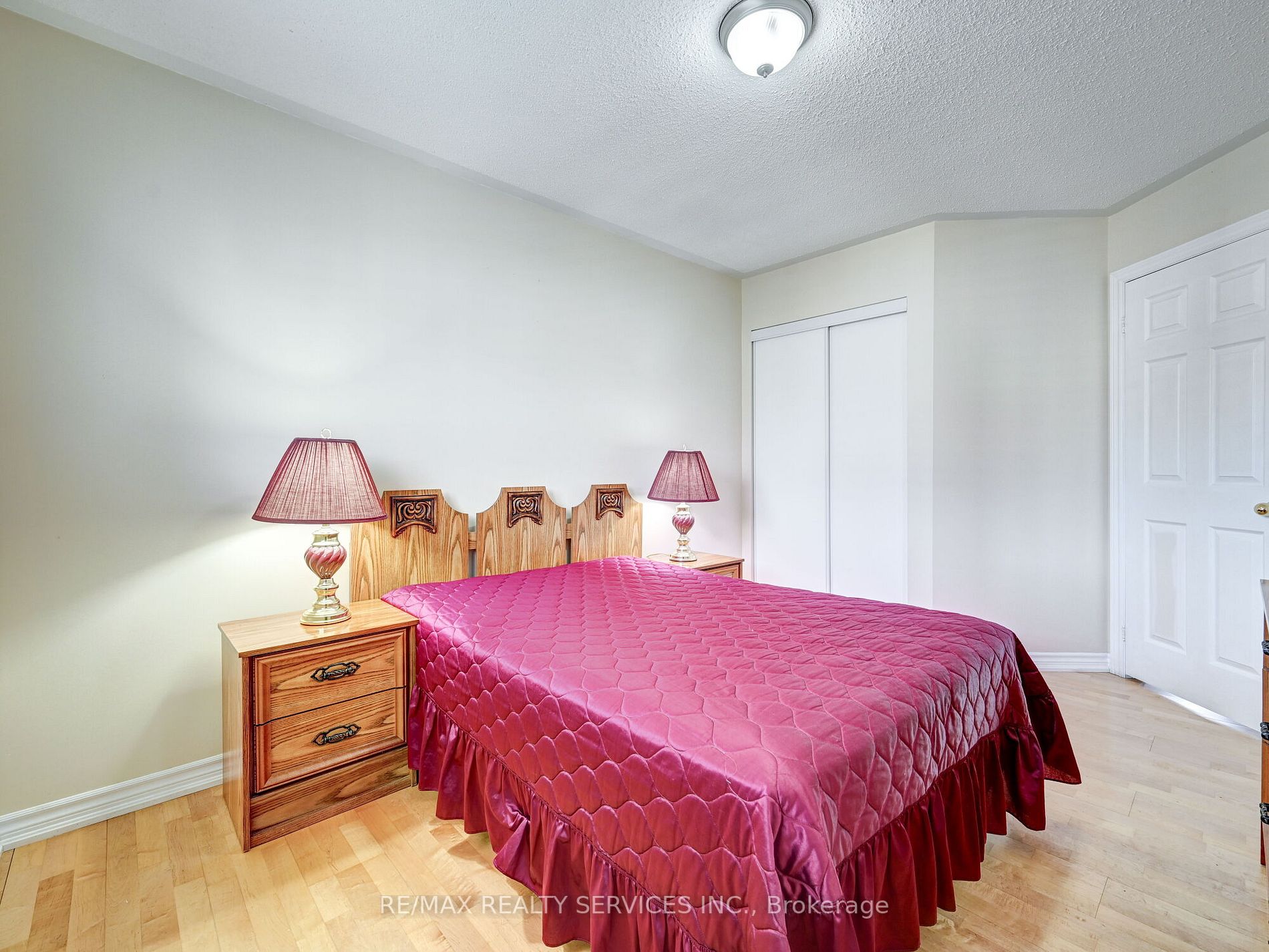9 Earl Grey Cres
