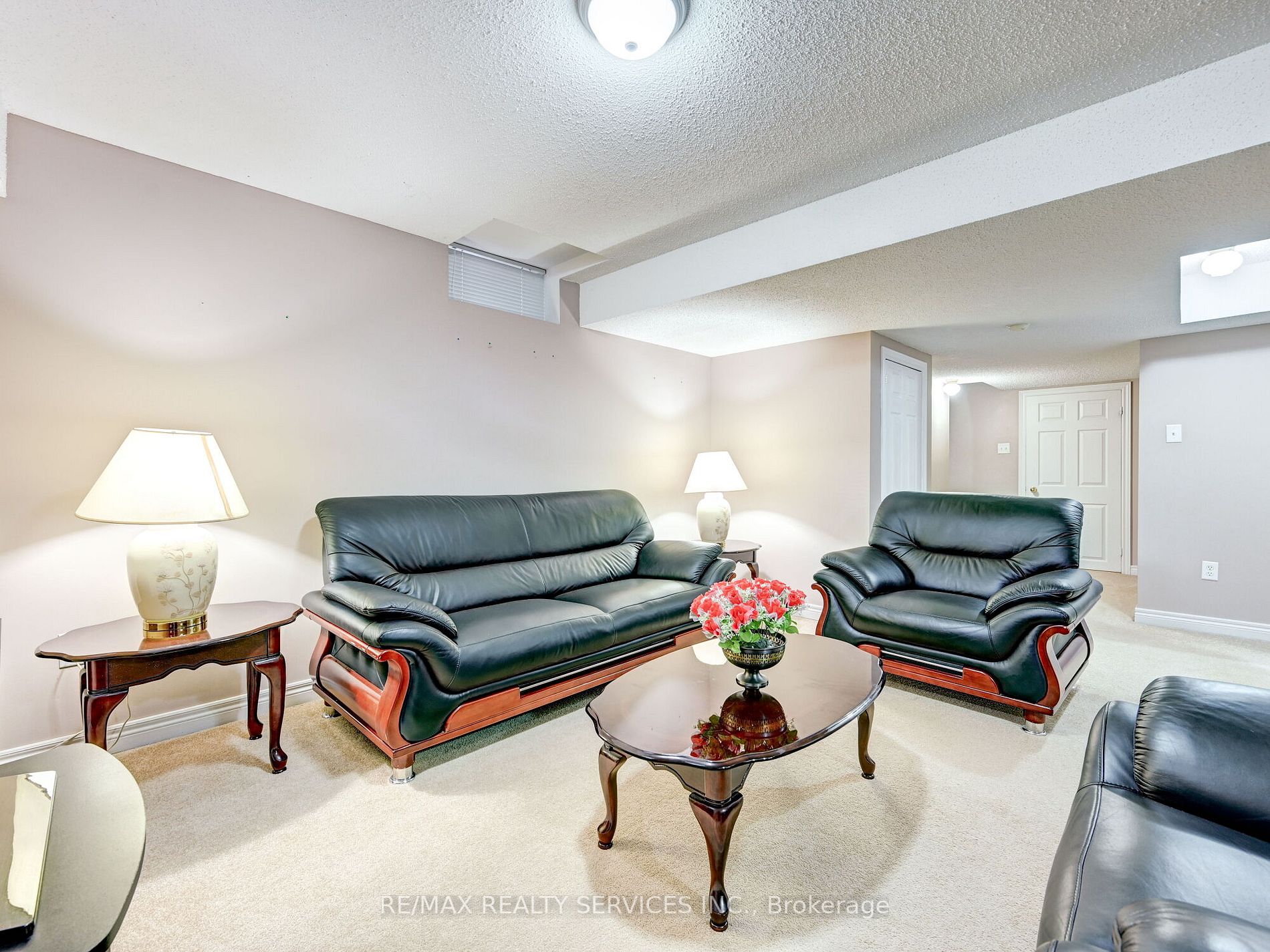 9 Earl Grey Cres