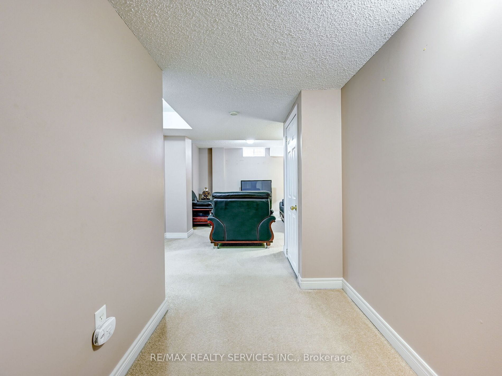 9 Earl Grey Cres