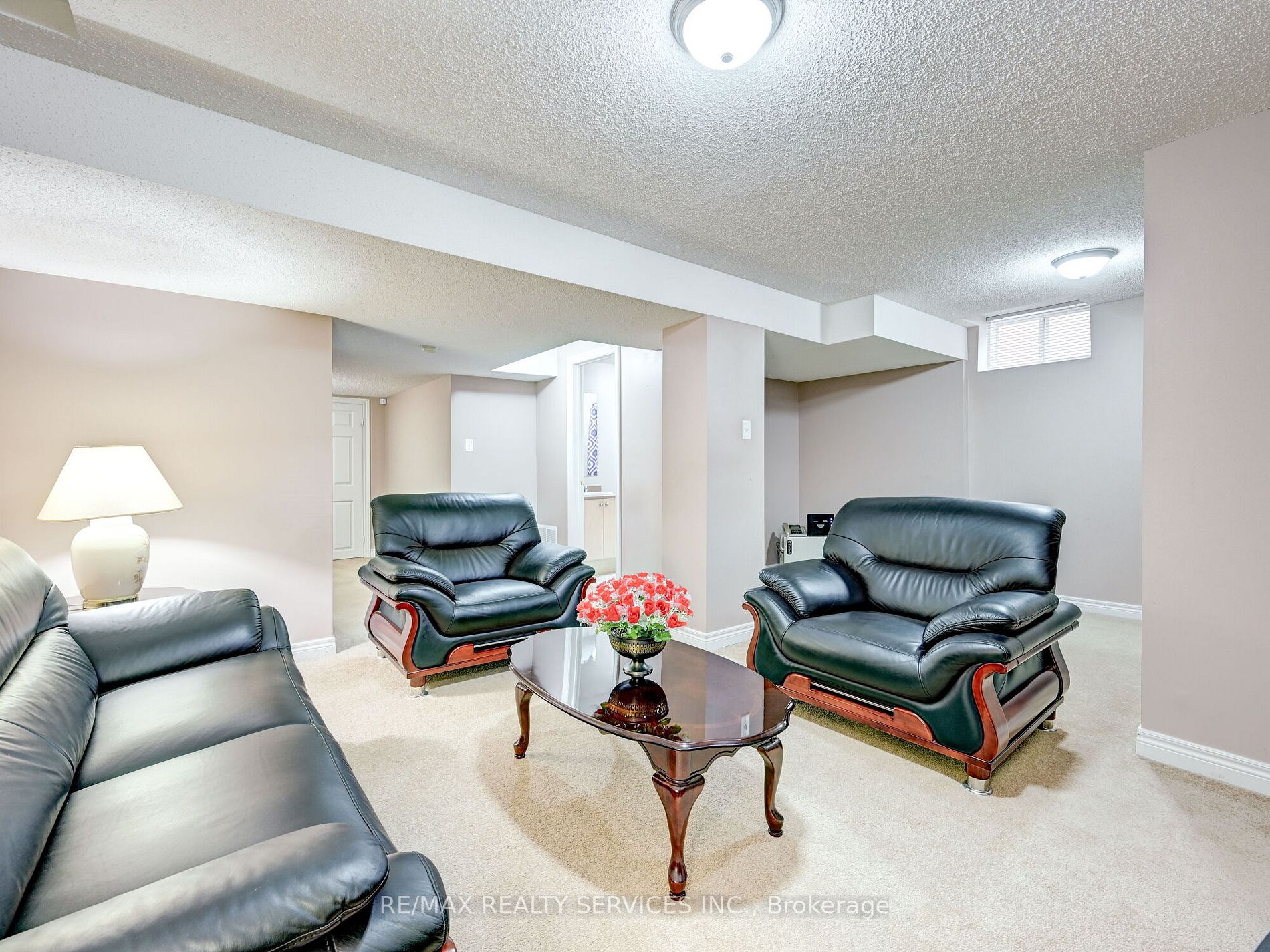 9 Earl Grey Cres