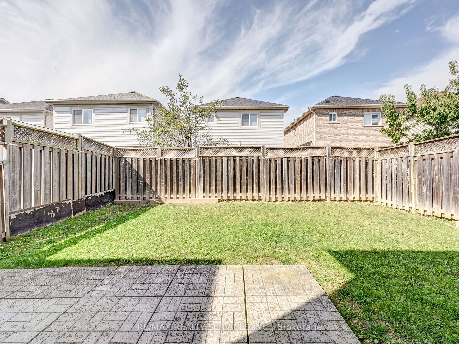 9 Earl Grey Cres