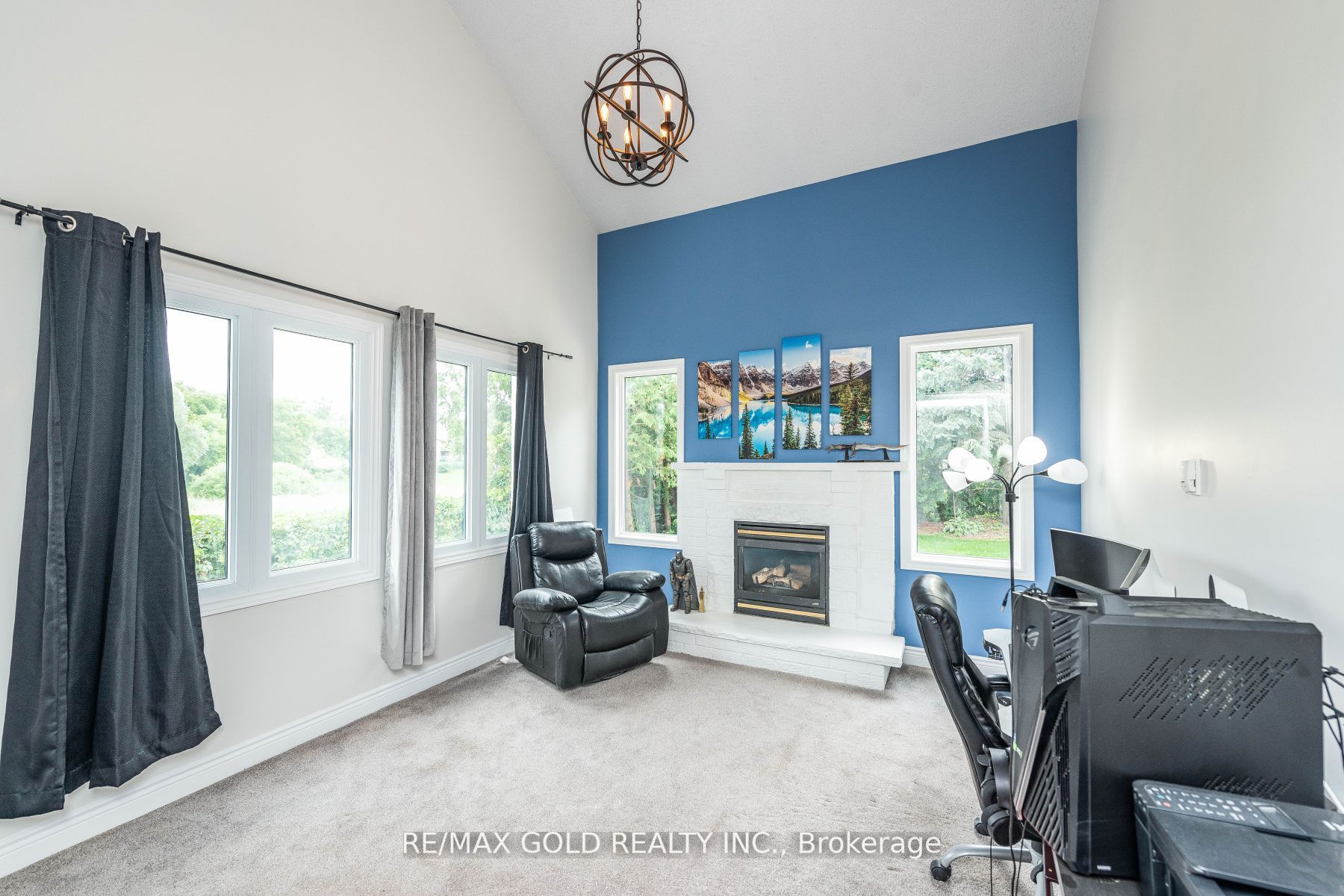 123 Meadow Dr
