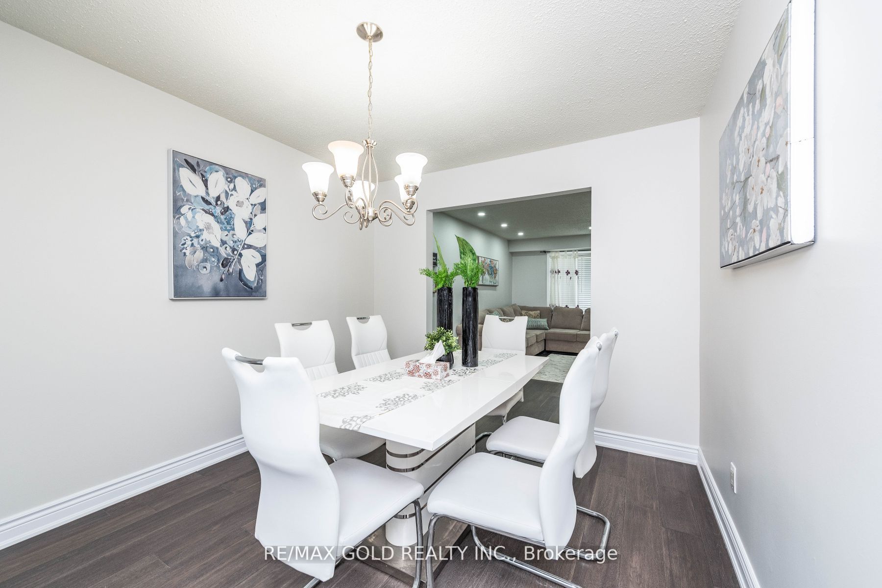 123 Meadow Dr