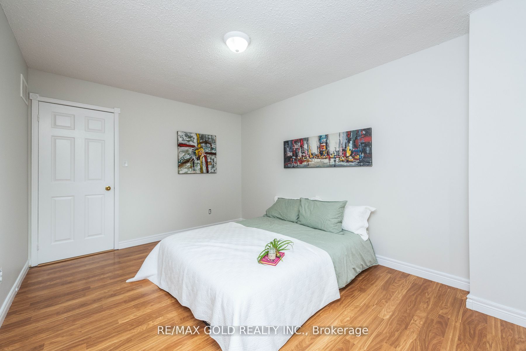 123 Meadow Dr
