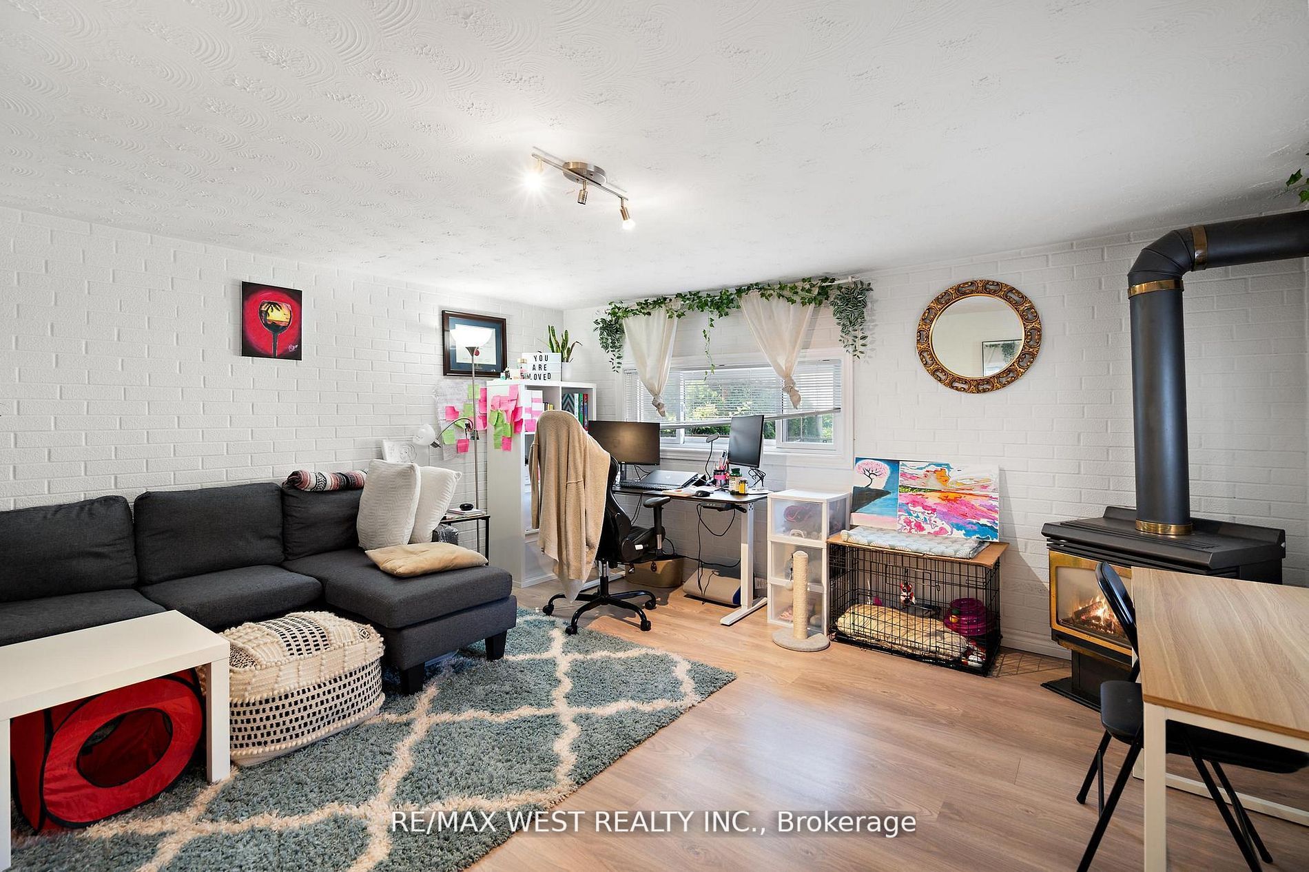 94 Rowntree Ave