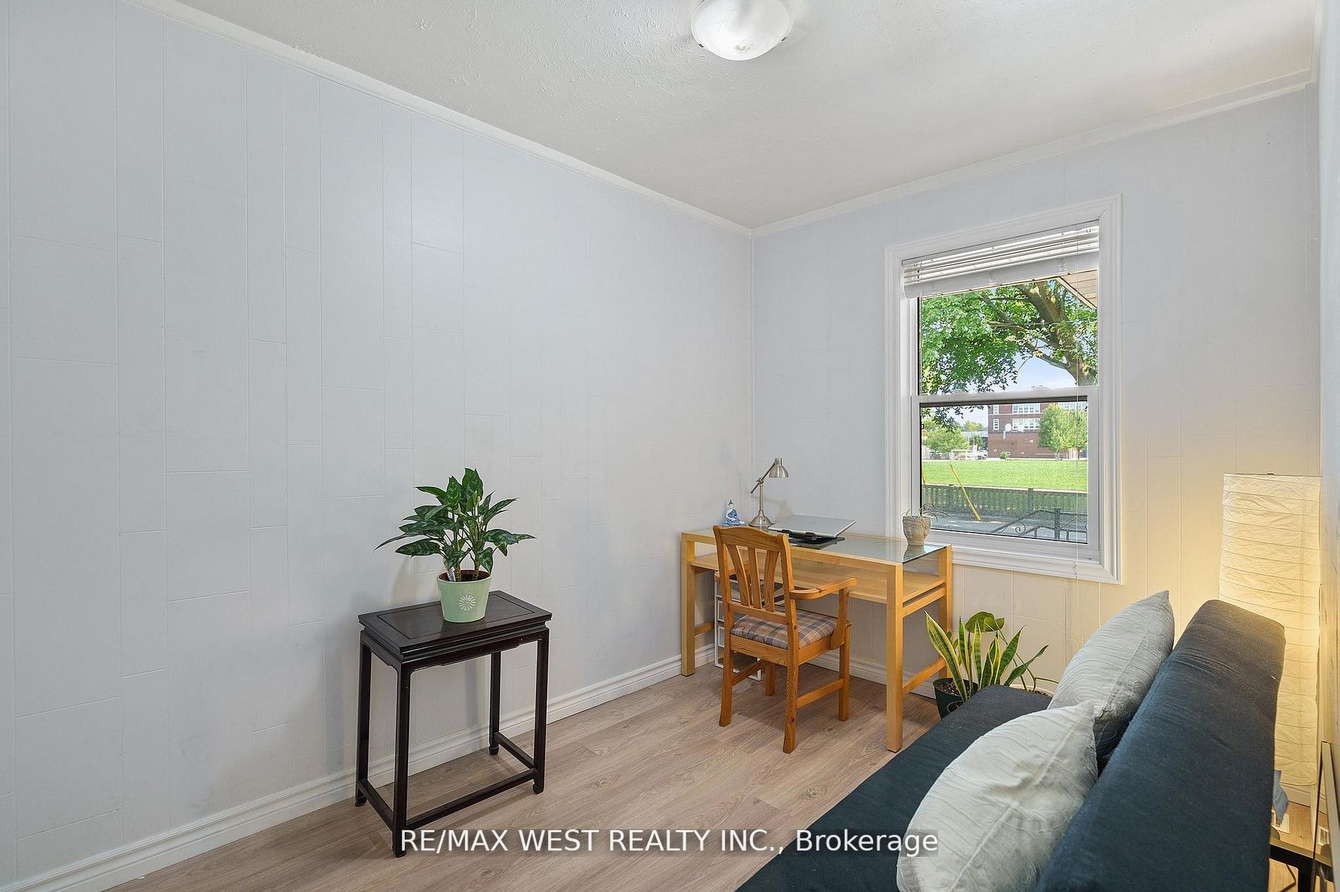 94 Rowntree Ave