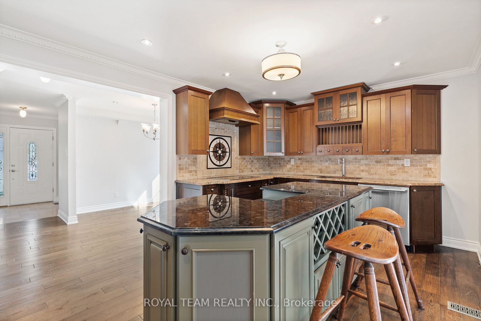 35 Glenmanor Drive