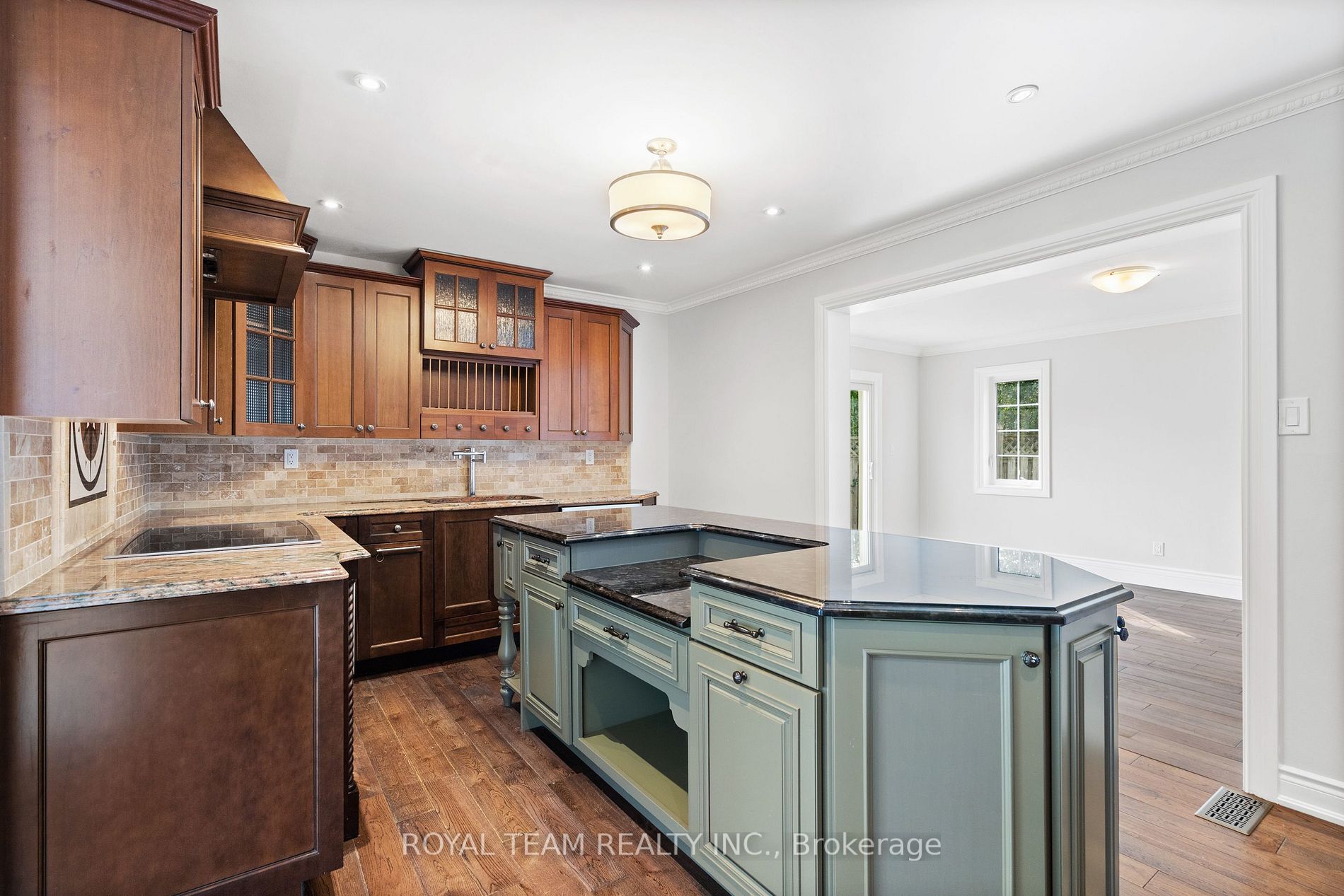 35 Glenmanor Drive