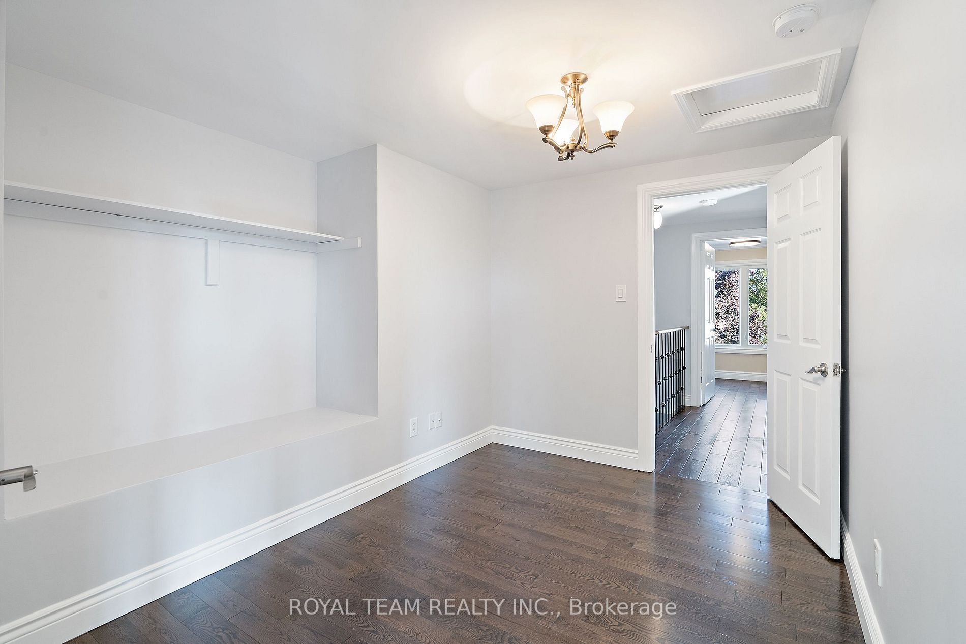 35 Glenmanor Drive