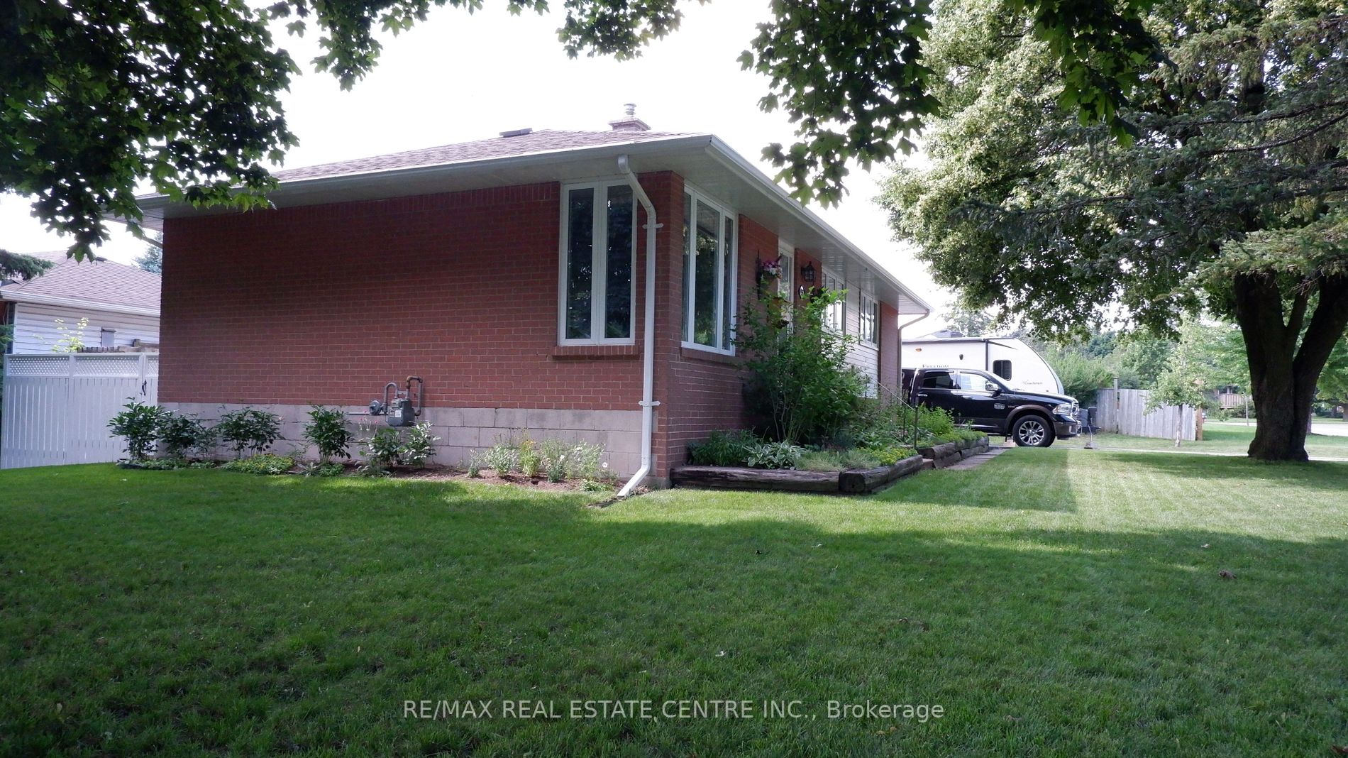 55 Mowbray Pl