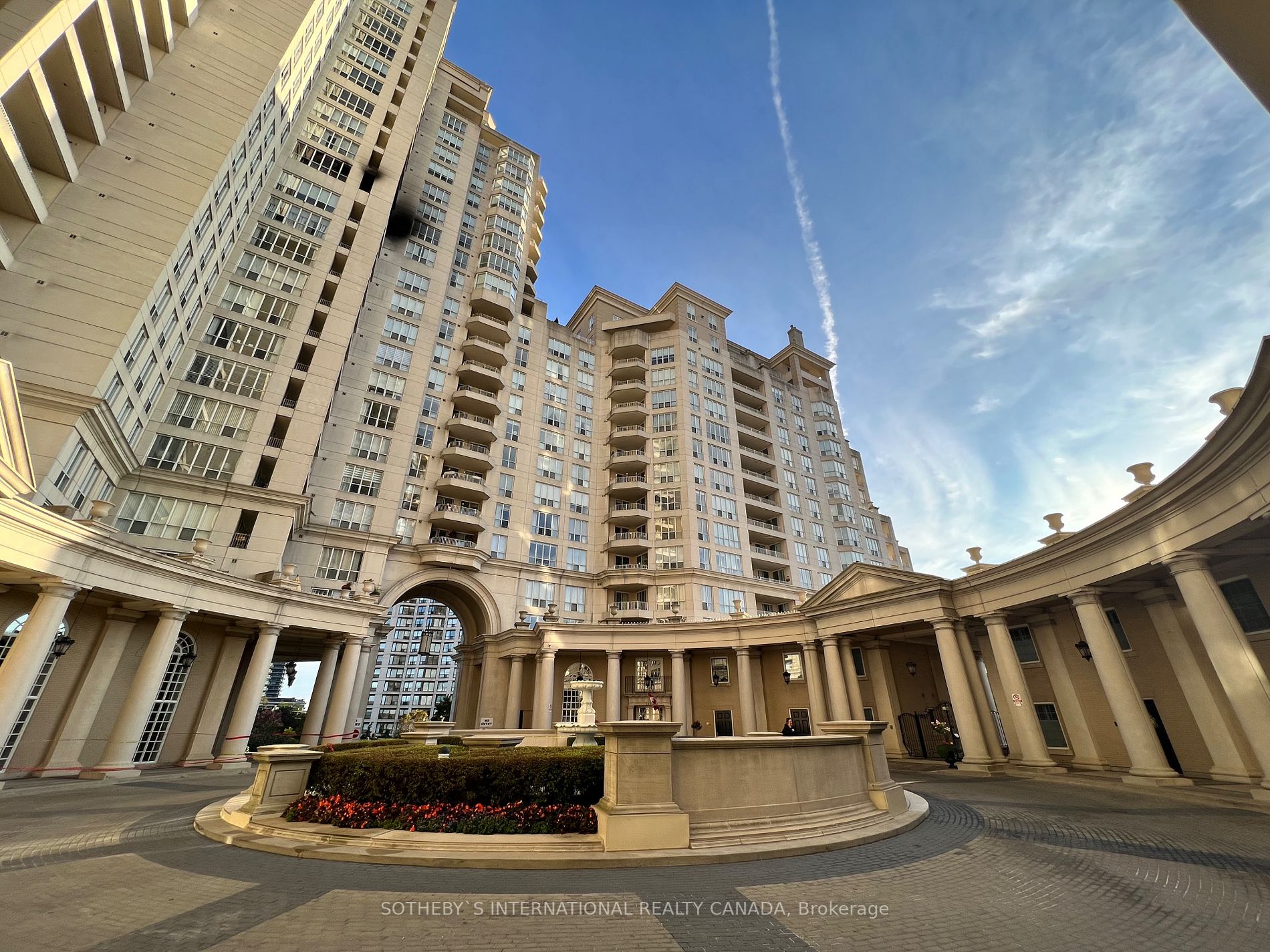 2289 Lake Shore Blvd W, #Th140