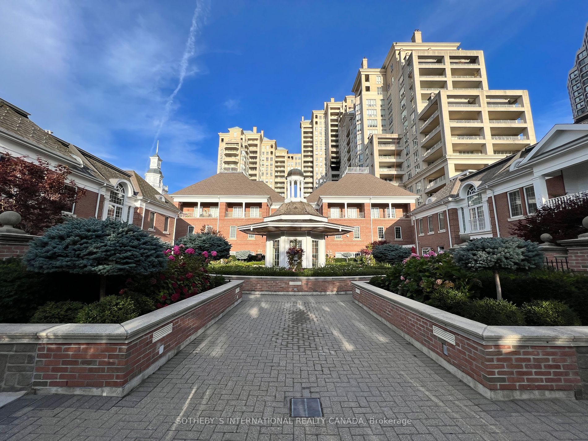 2289 Lake Shore Blvd W, #Th140