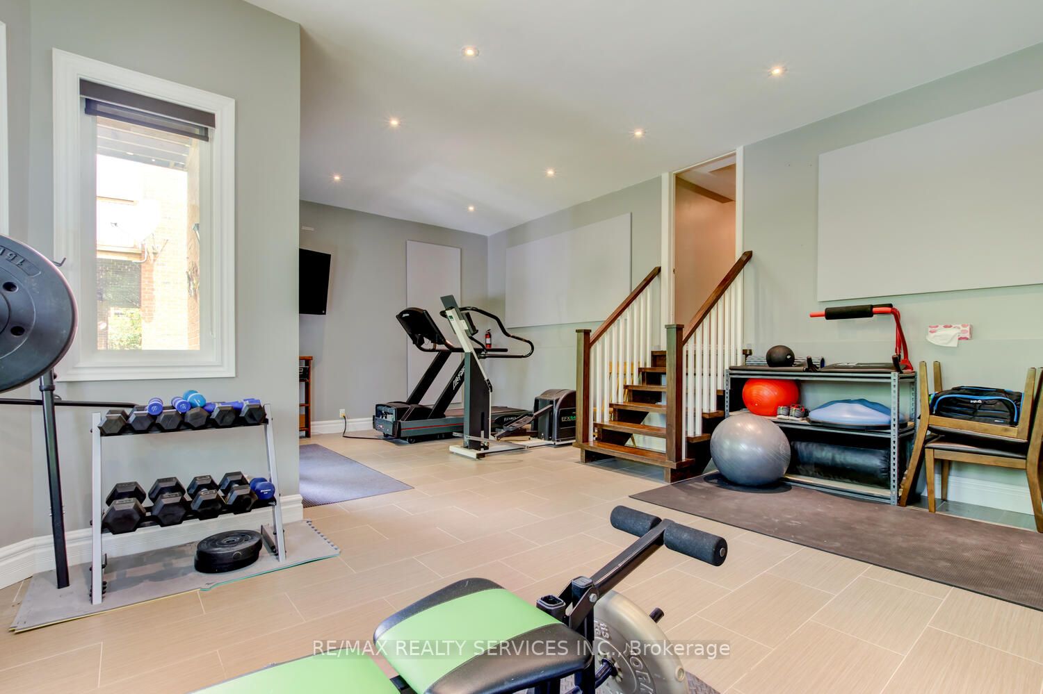 19 Burtree Dr